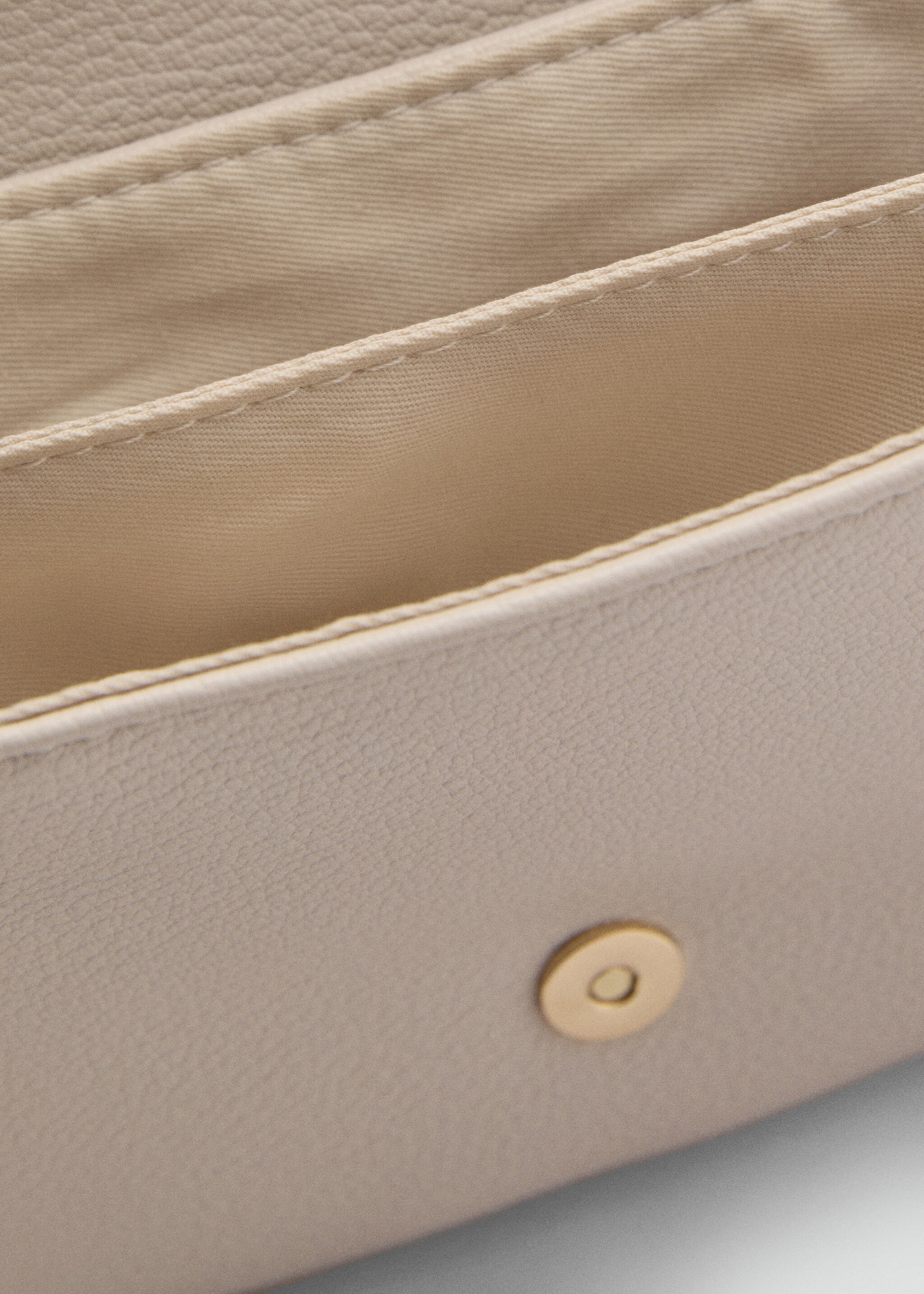 Umhängetasche mit Umschlag - Detail des Artikels 1, Cremeweiß. Ref: 87063288-00.