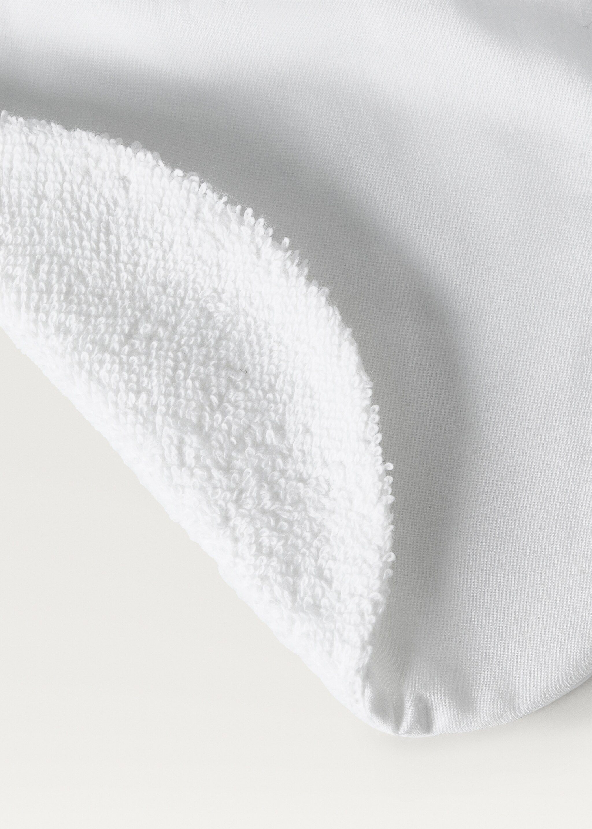 Badstoffen slab met geborduurde details - Detail van het artikel 1, Wit. Ref: 87063305-00.