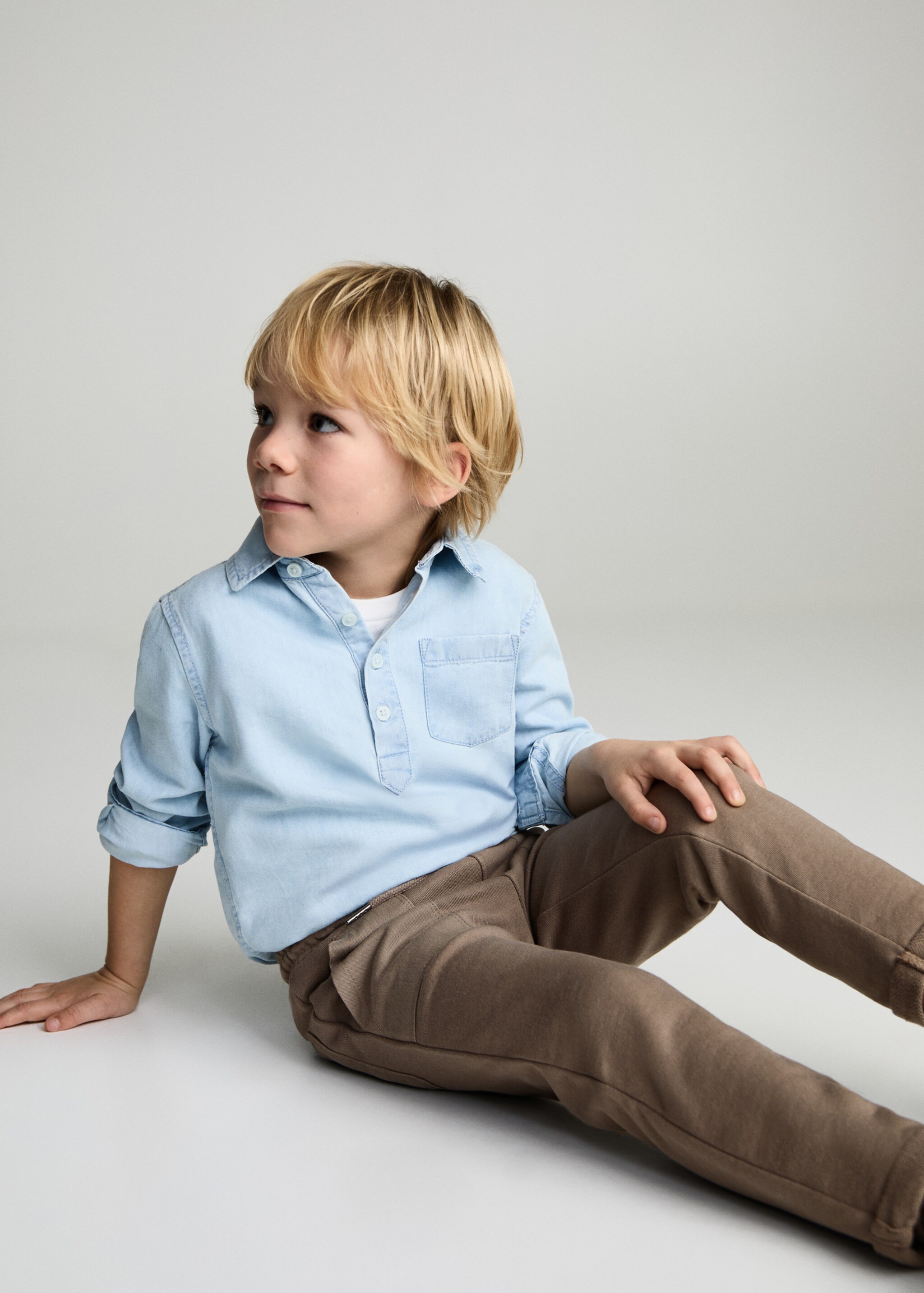 Jogger-Hose aus Baumwolle - Detail des Artikels 2, Mittelbraun. Ref: 87063635-00.