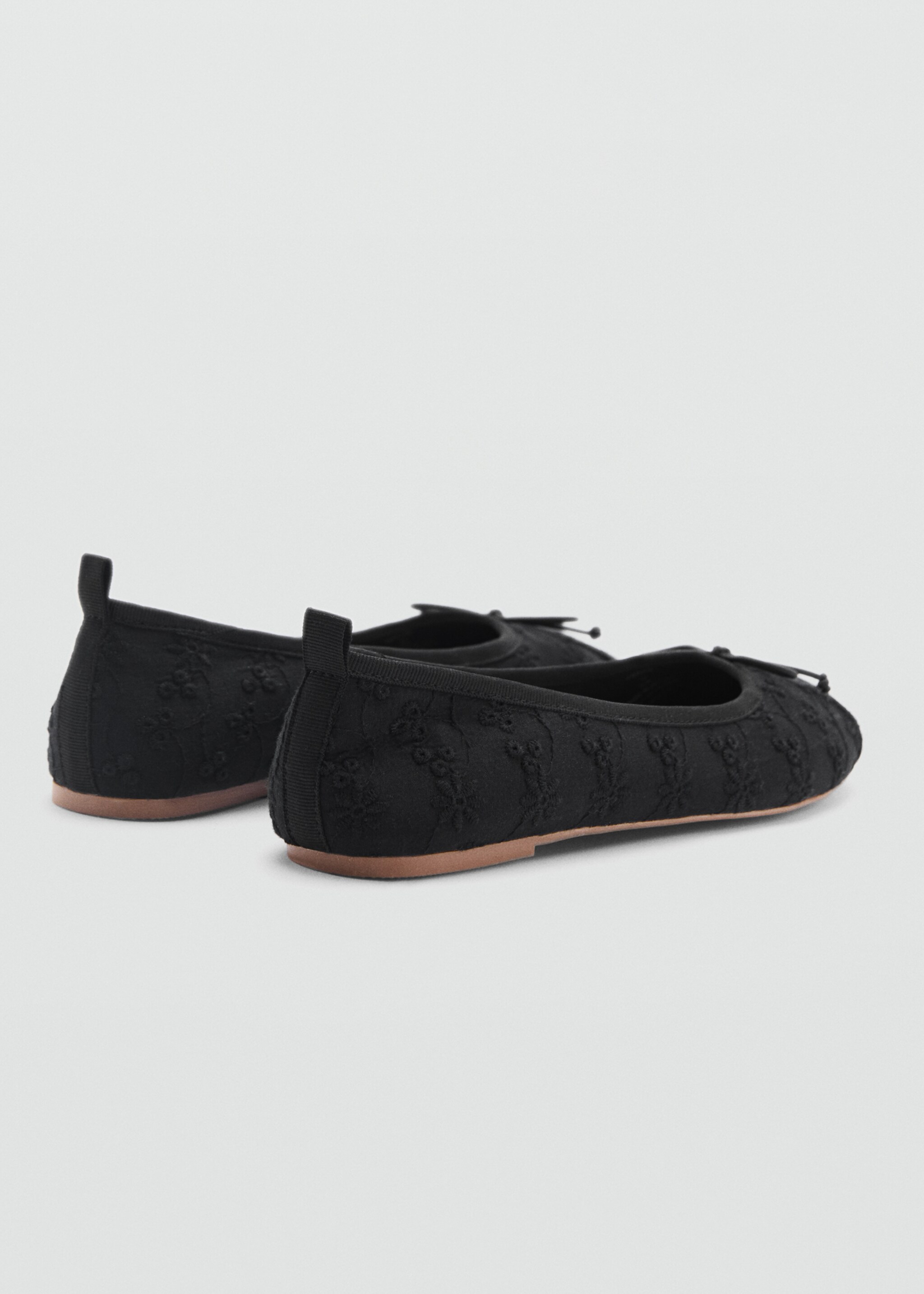 Embroidered ballet flats with bow - Details of the article 1, Black. Ref: 87063640-00.