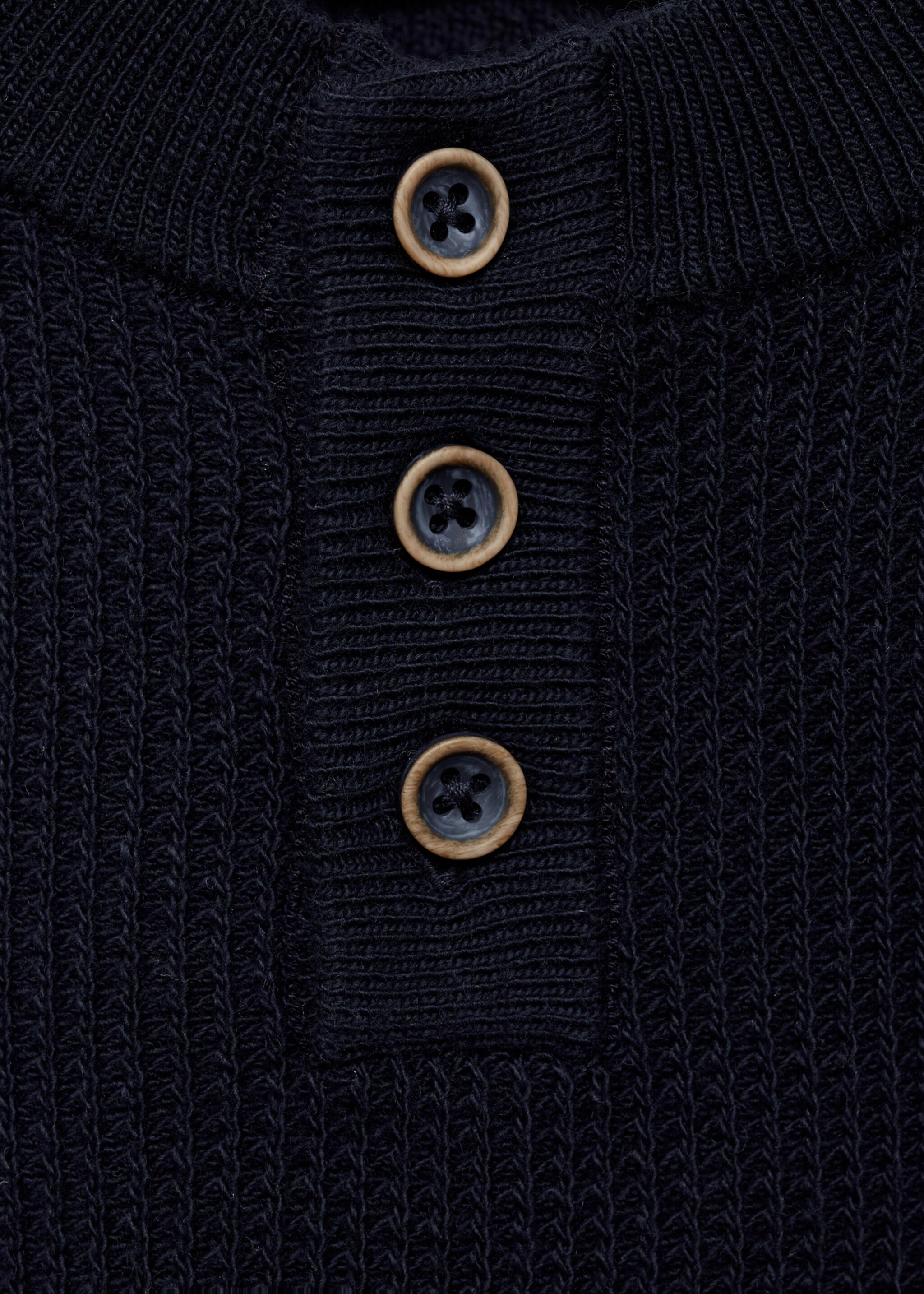Jersei punt cotó - Detall de l'article 8, Blau marí fosc. Ref: 87063647-00.