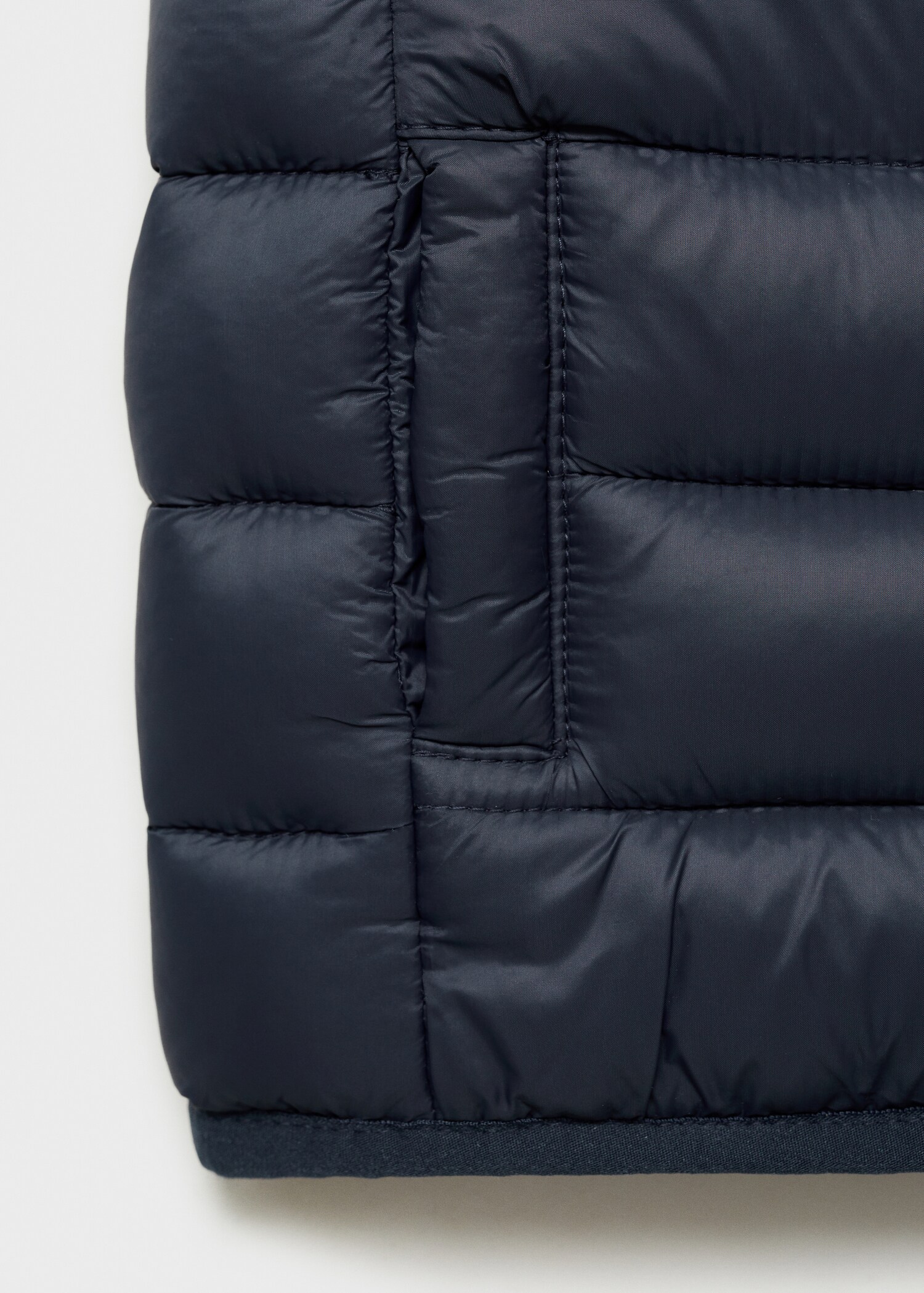 Quilted gilet - Details of the article 8
