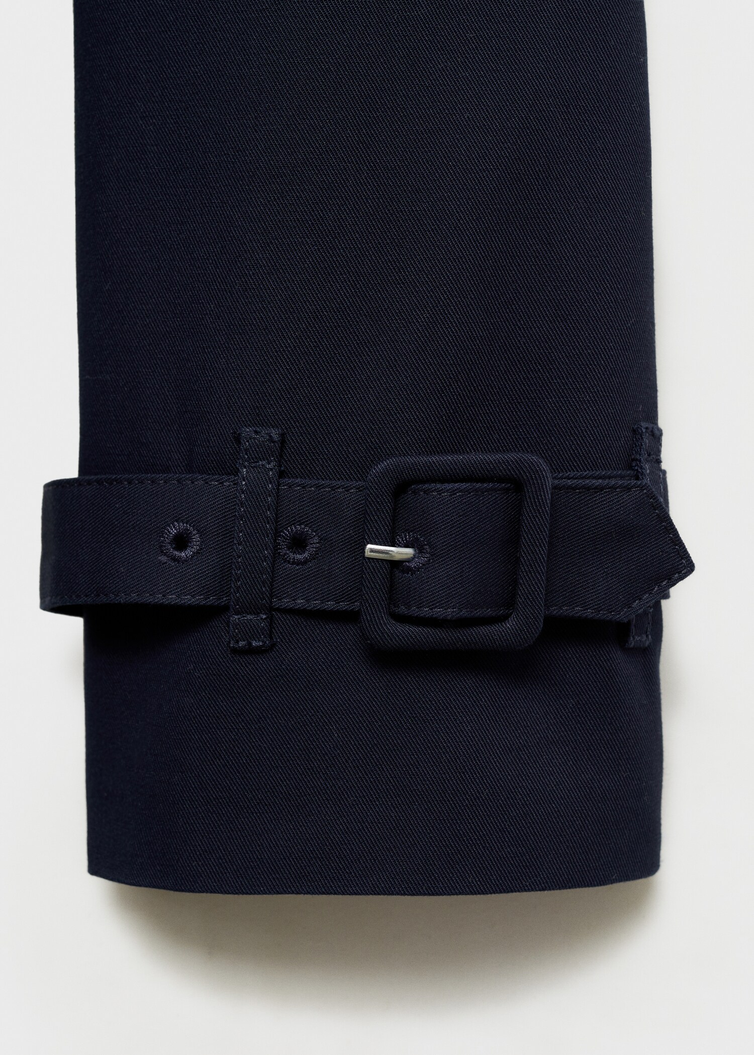 Classic trench coat with belt - Details of the article 0