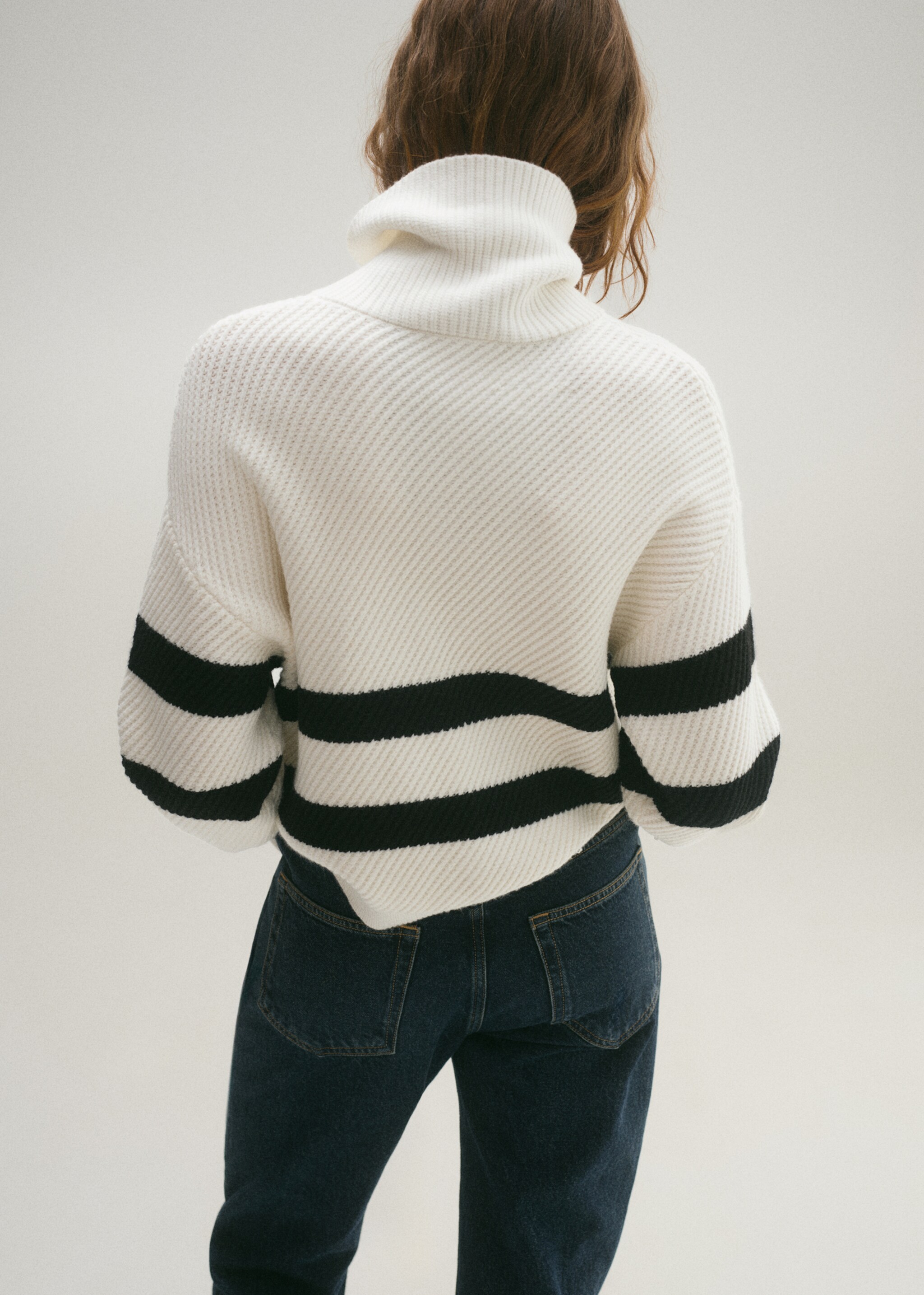 Striped ribbed-knit sweater - Reverse of the article, Ecru. Ref: 87064071-00.