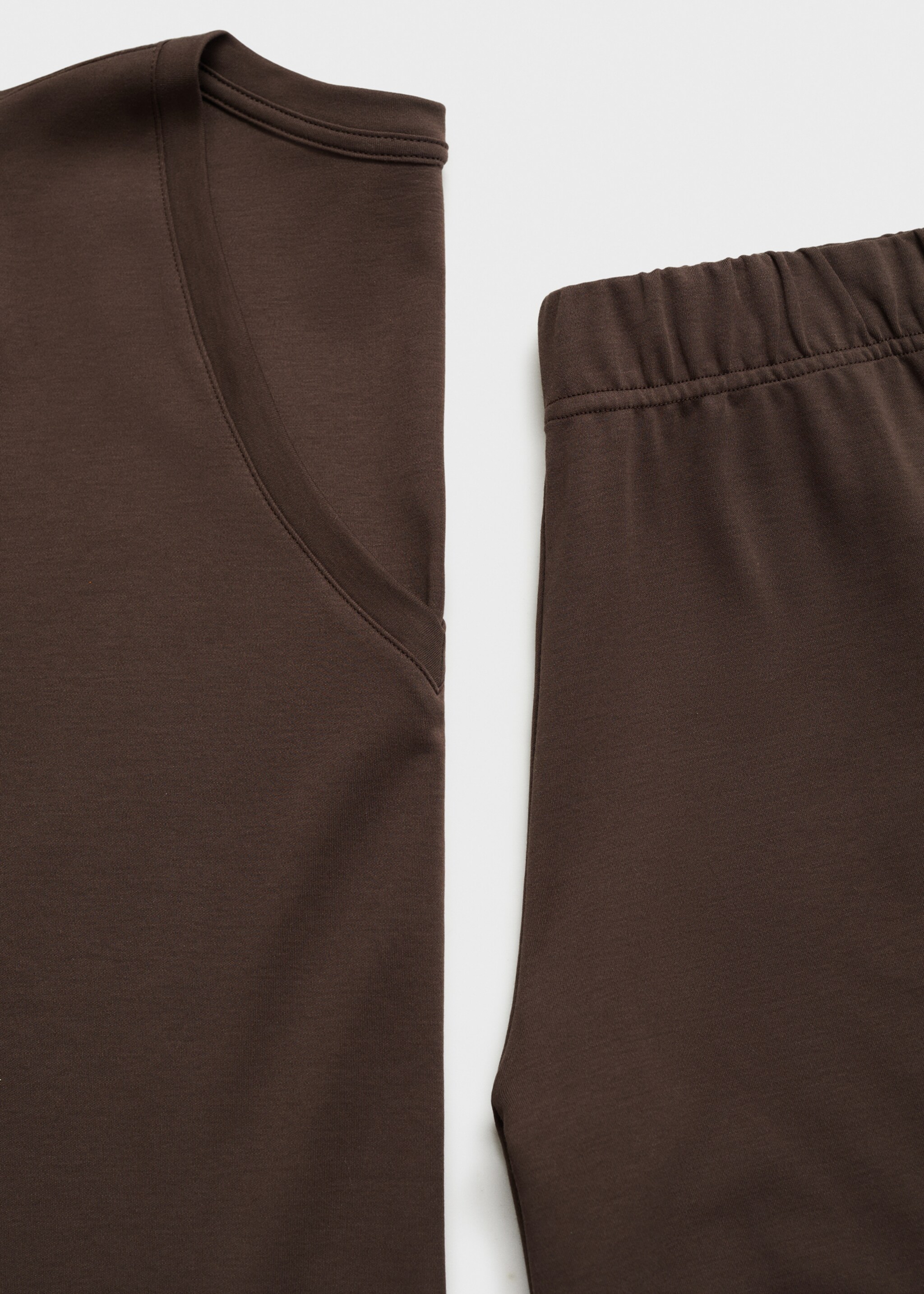 Bavlněné pyžamové tričko s výstřihem do V a jednobarevným designem - Detail zboží 0, Hnědá. Ref: 87064073-00.