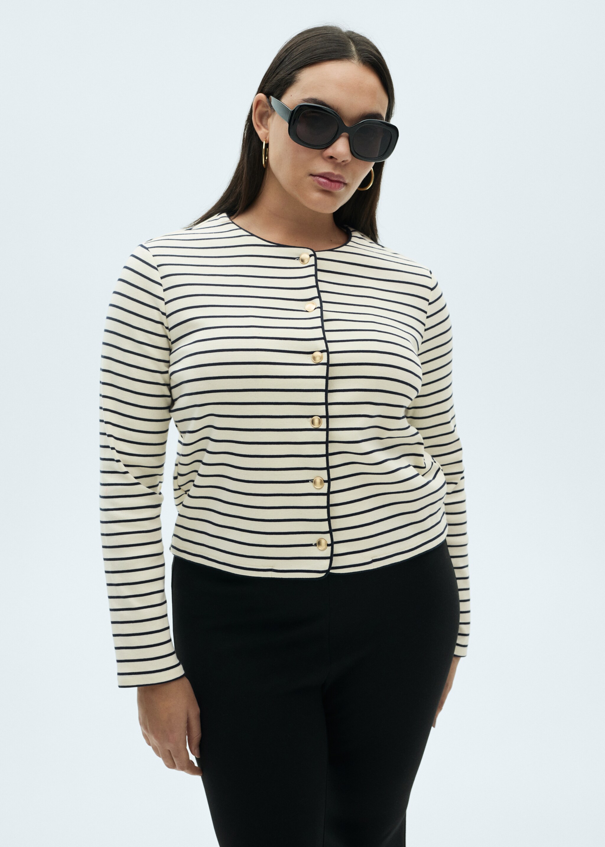 Stripped knit cardigan - Details of the article 5, Ecru. Ref: 87064079-00.
