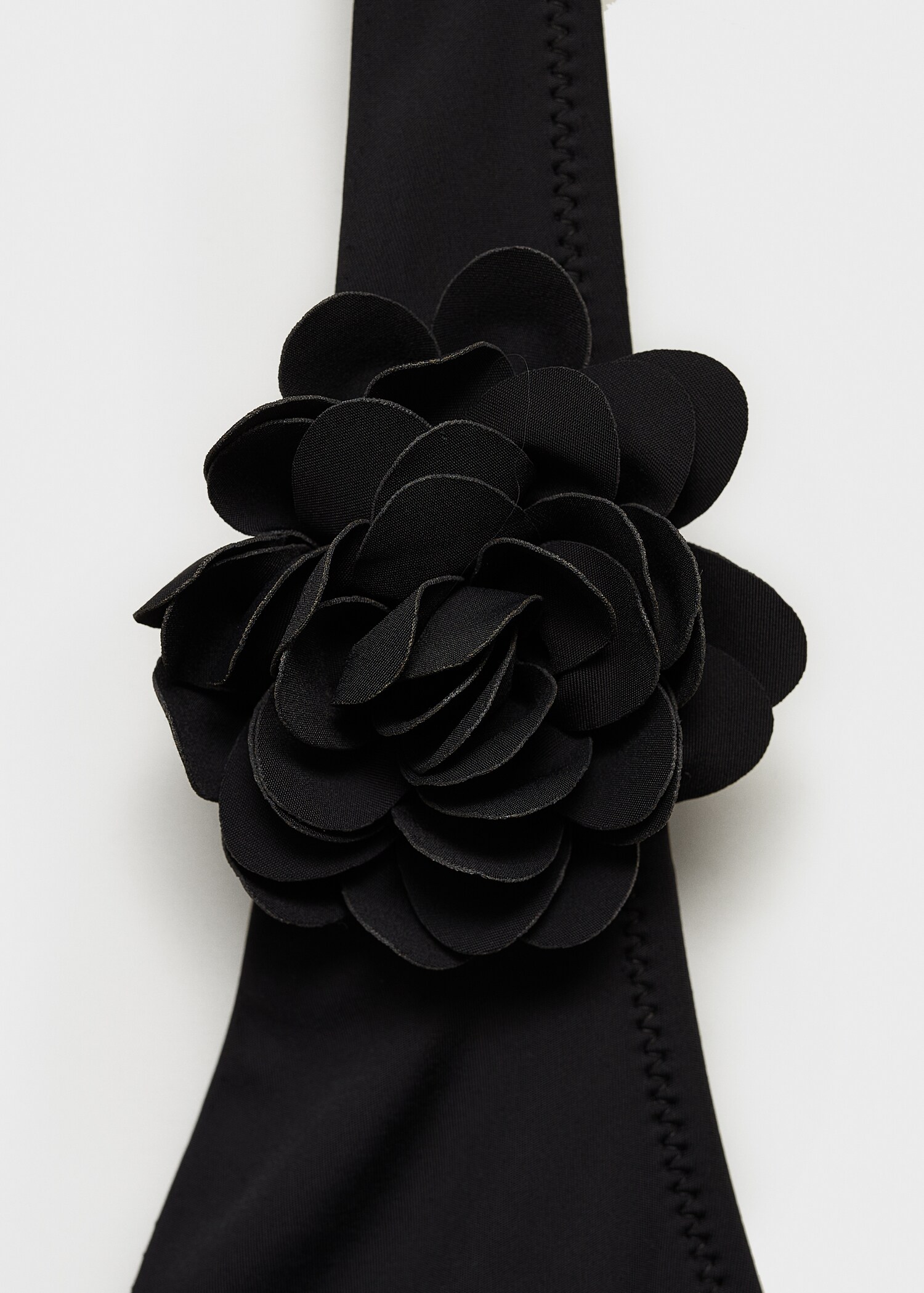 Swimsuit with flower detail - Details of the article 8
