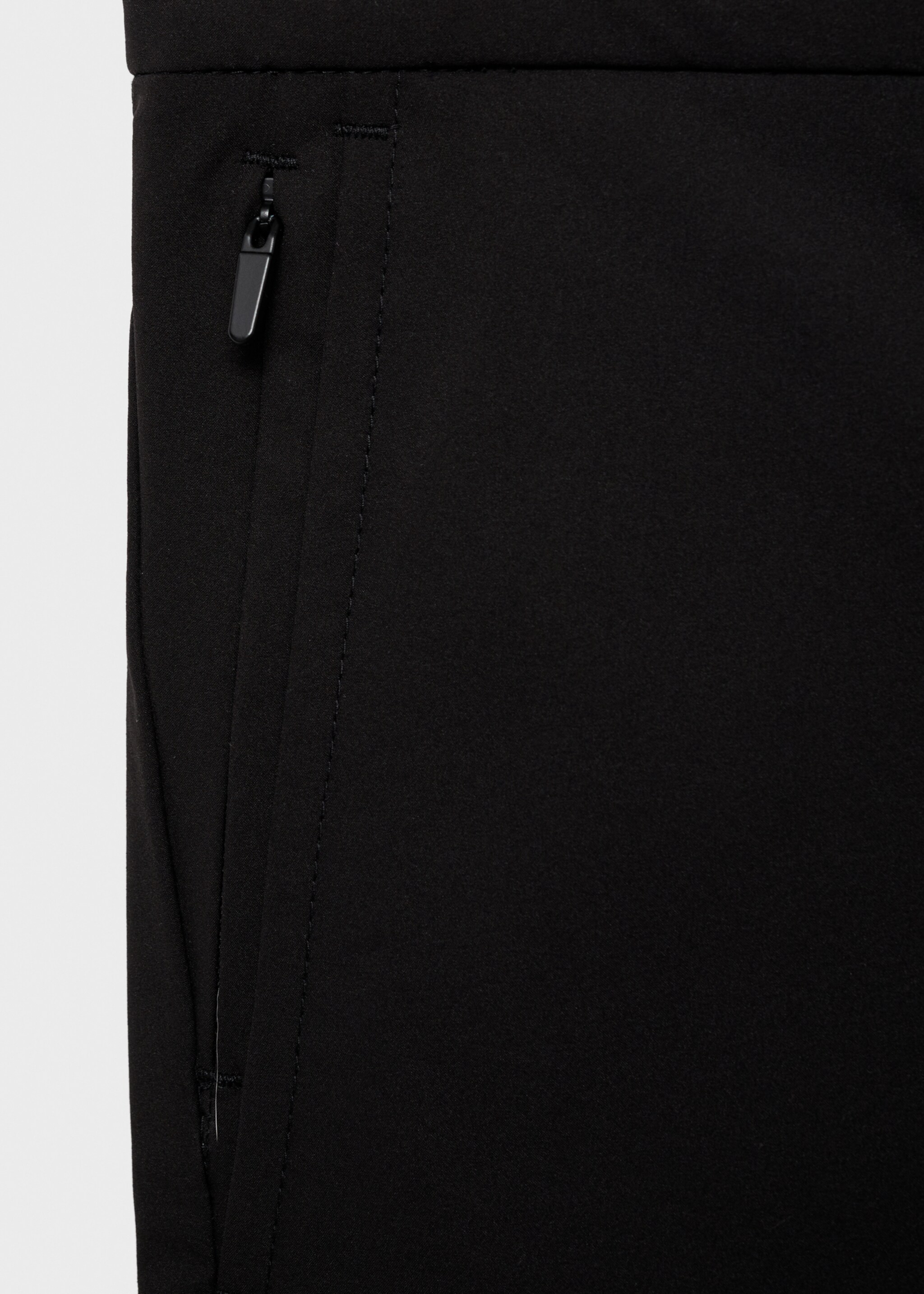 Slim Fit-Hose aus Comfort-Stretch-Gewebe mit Kordel - Detail des Artikels 0, Schwarz. Ref: 87064389-00.