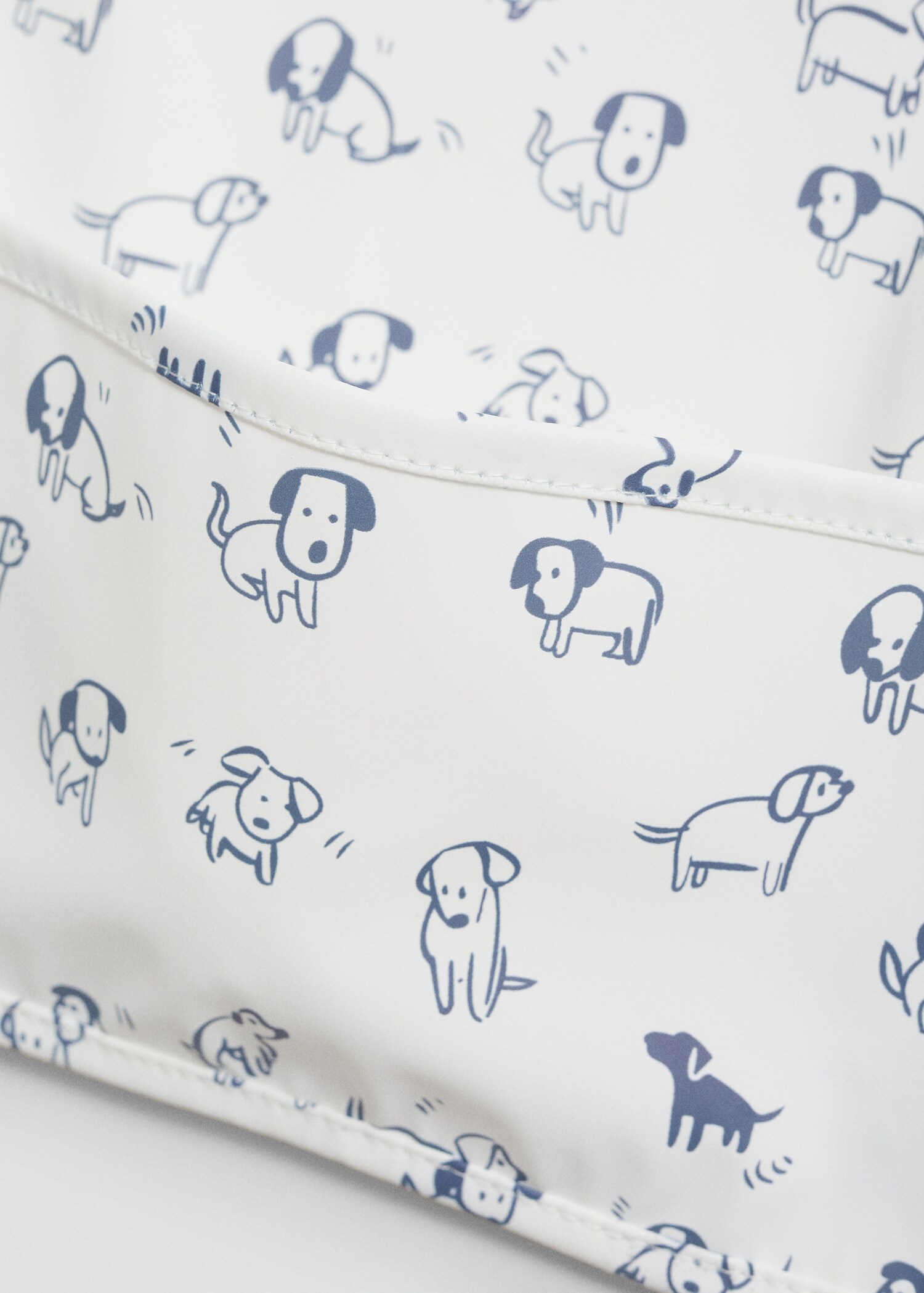 Children's bib with sleeves - Details of the article 2