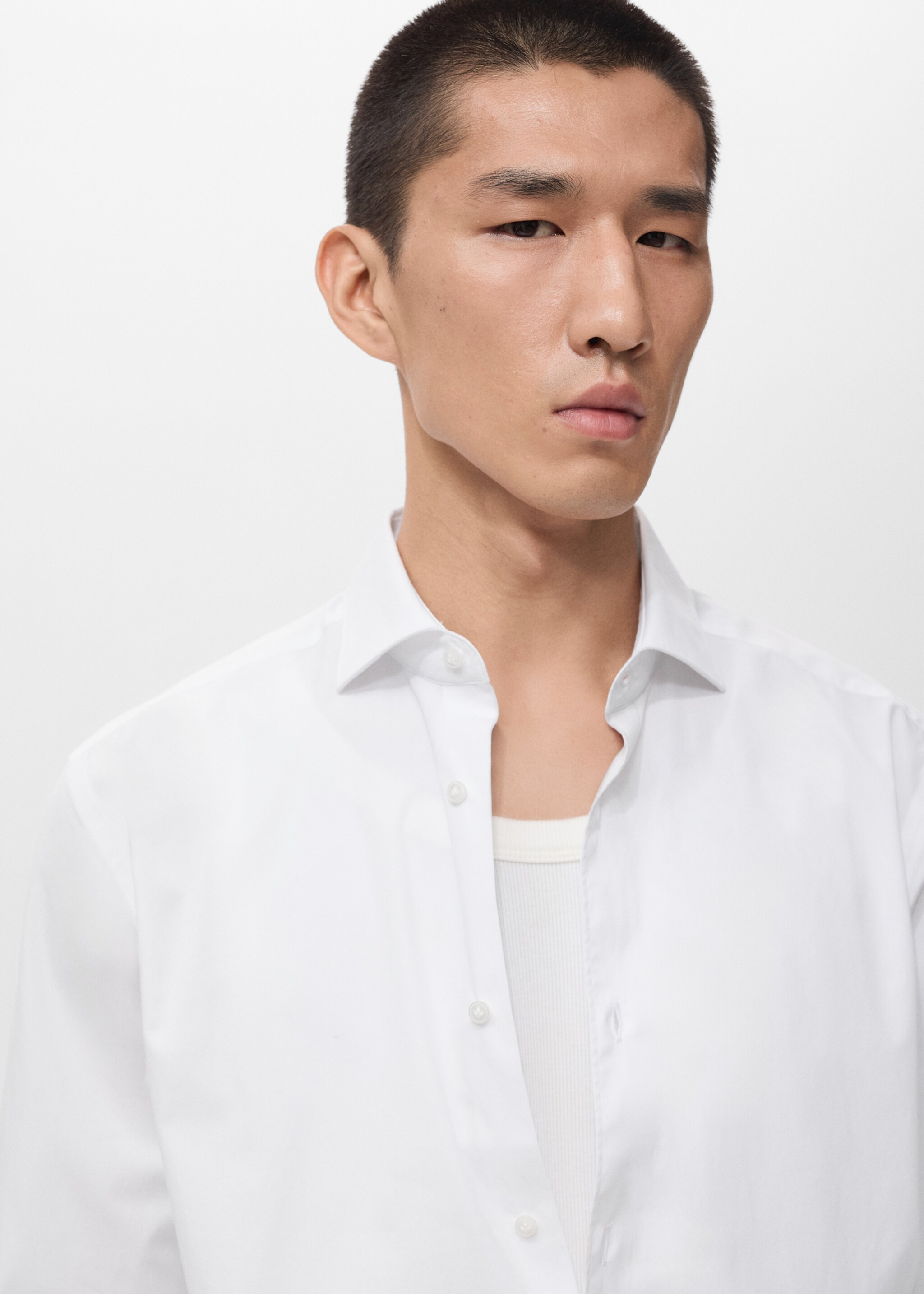 100% cotton regular-fit shirt - Details of the article 1, White. Ref: 87064407-00.