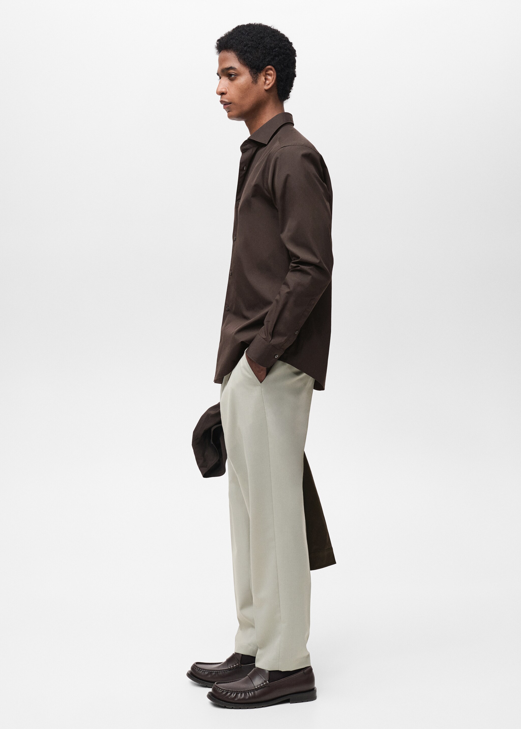 100% cotton regular-fit shirt - Details of the article 2, Chocolate. Ref: 87064407-00.