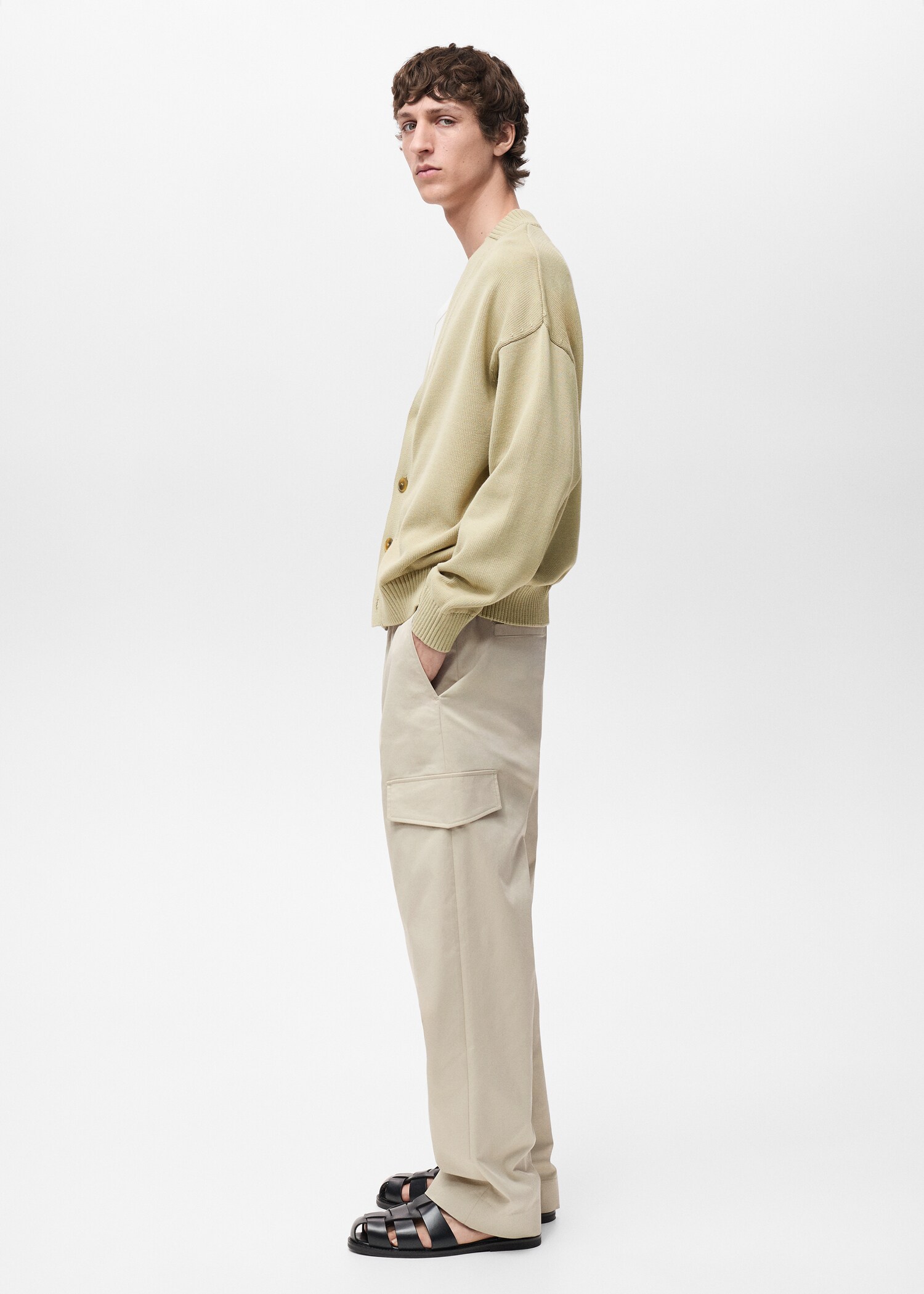 Knitted cotton cardigan with buttons - Details of the article 2