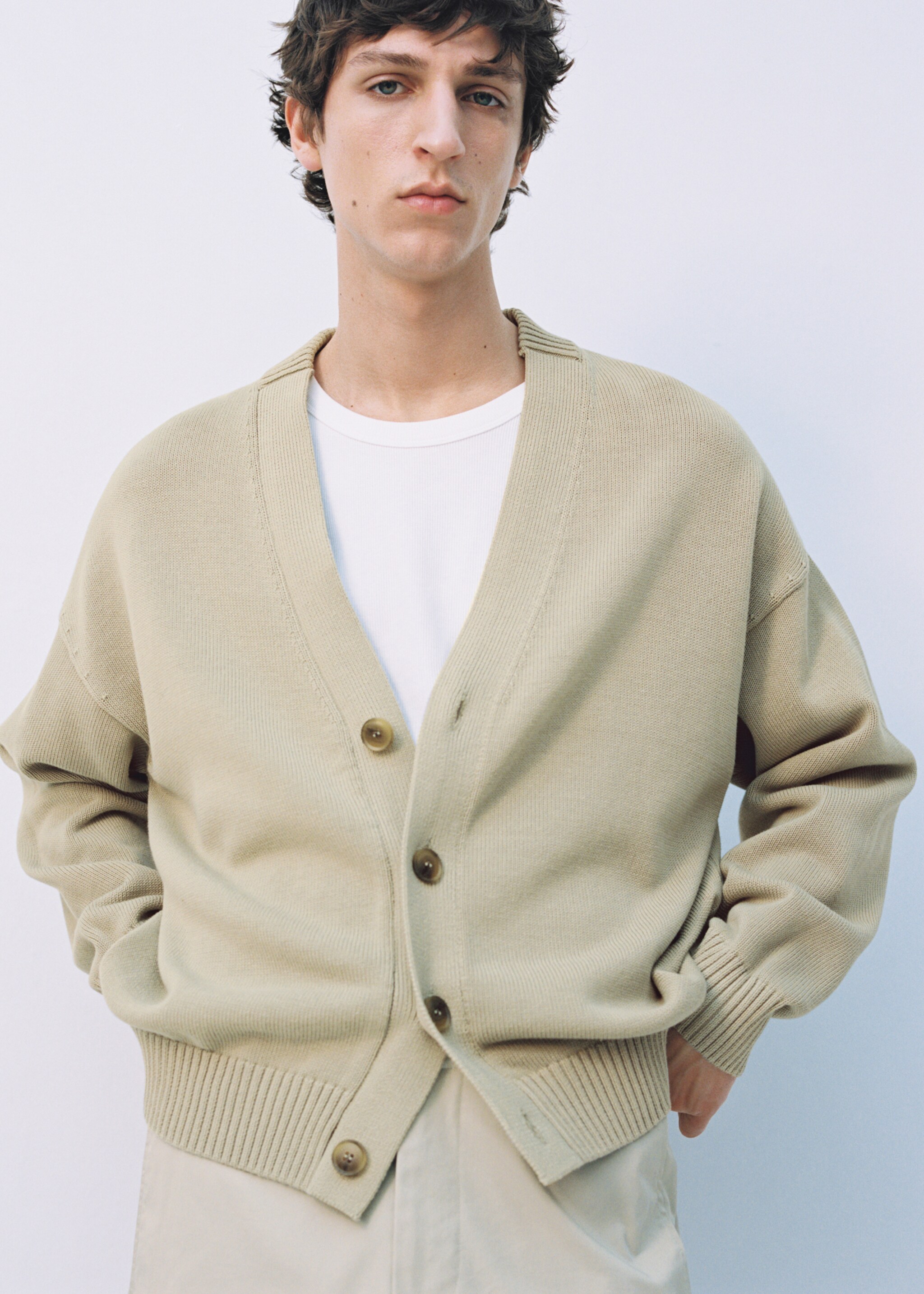 Knitted cotton cardigan with buttons - Details of the article 3, Pastel Green. Ref: 87064411-00.