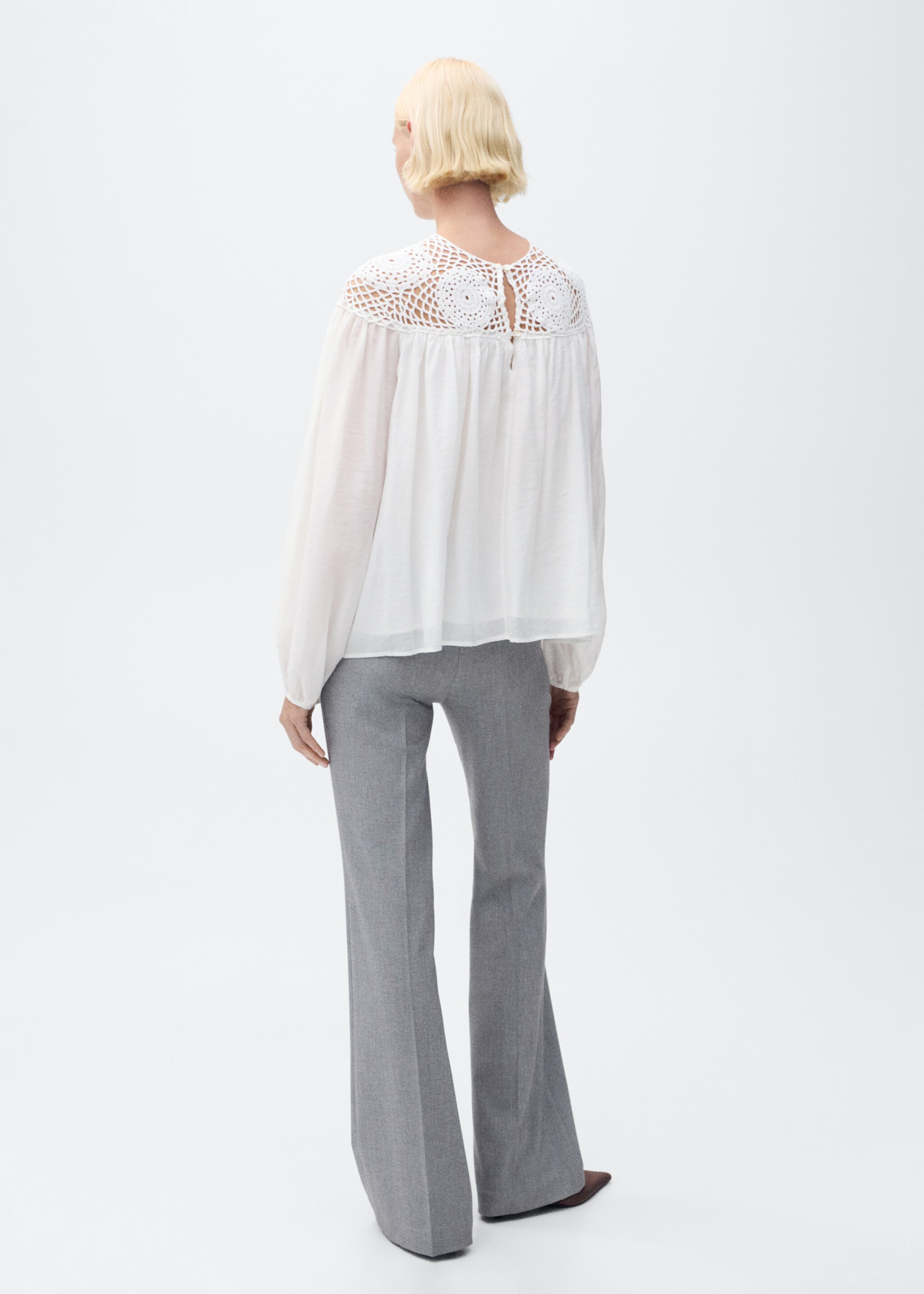 Crochet panel blouse - Reverse of the article, Off White. Ref: 87064776-00.