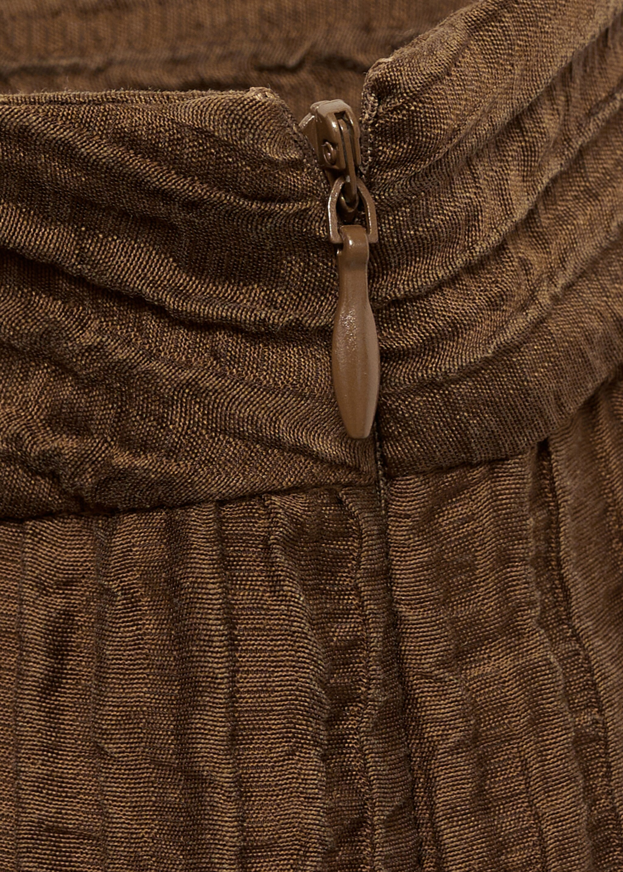Straight textured trousers - Details of the article 0, Coffee. Ref: 87064777-00.