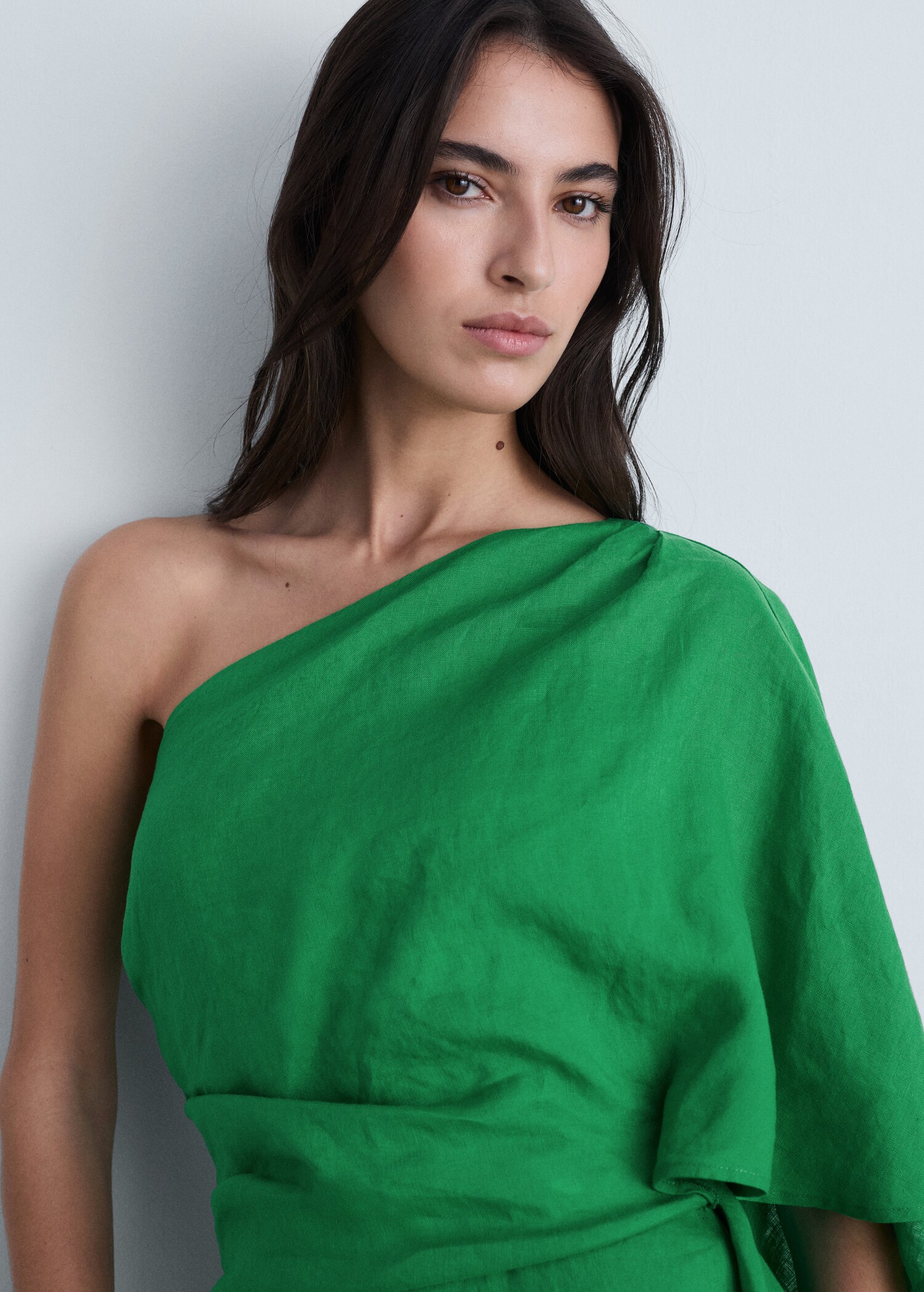 Asymmetrical linen jumpsuit - Details of the article 1