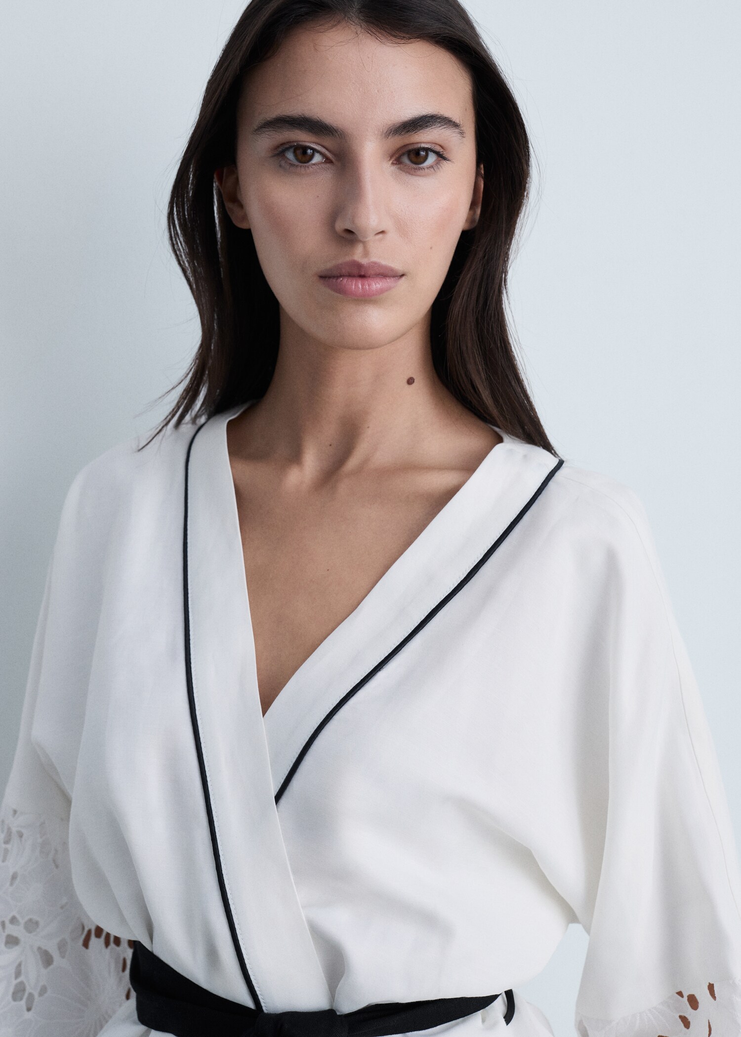 Linen-blend caftan with openwork details - Details of the article 1