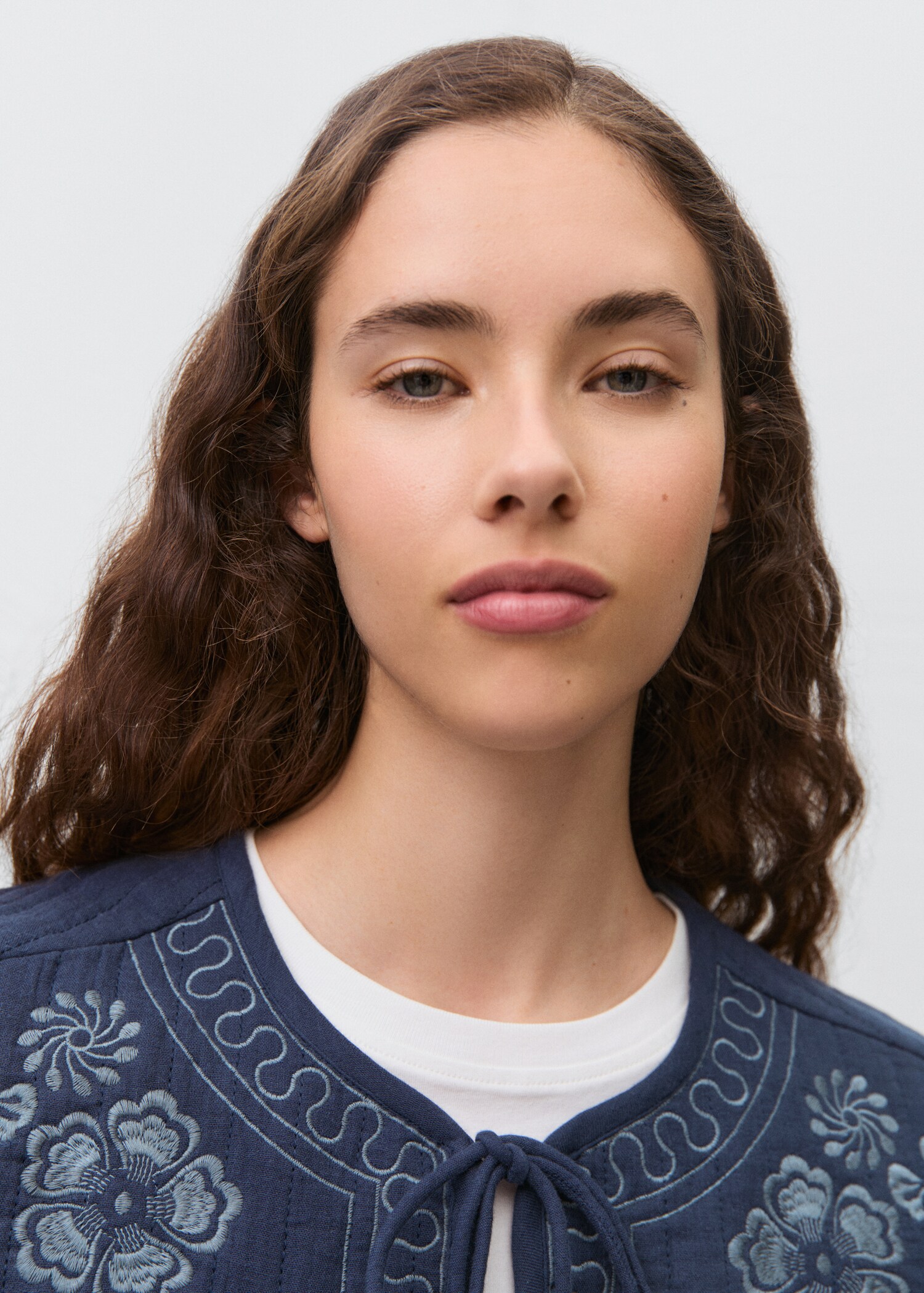 Chaleco algodón bordado - Detalle del artículo 1