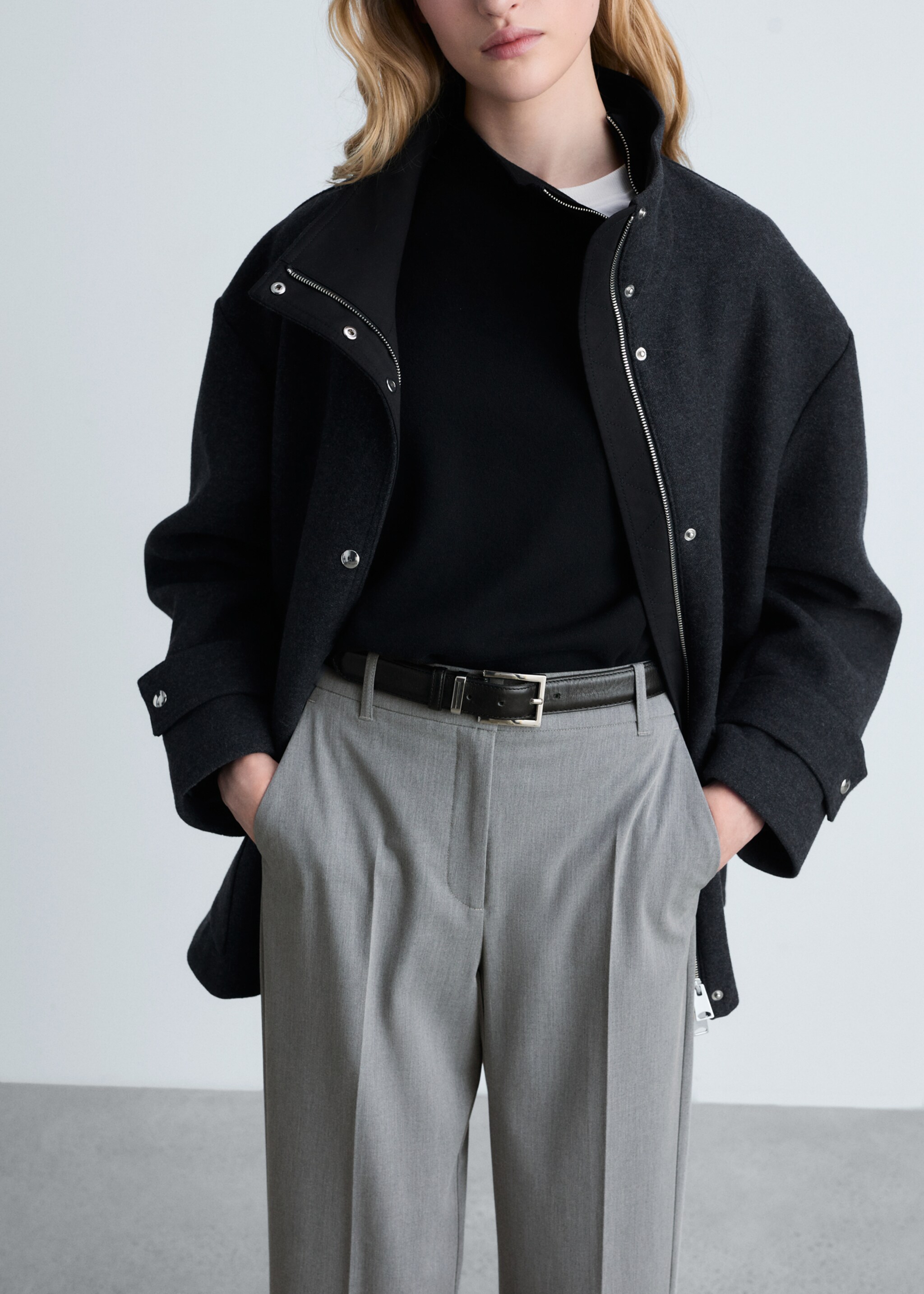 Straight mid-rise trousers - Details of the article 1, Grey. Ref: 87064800-00.