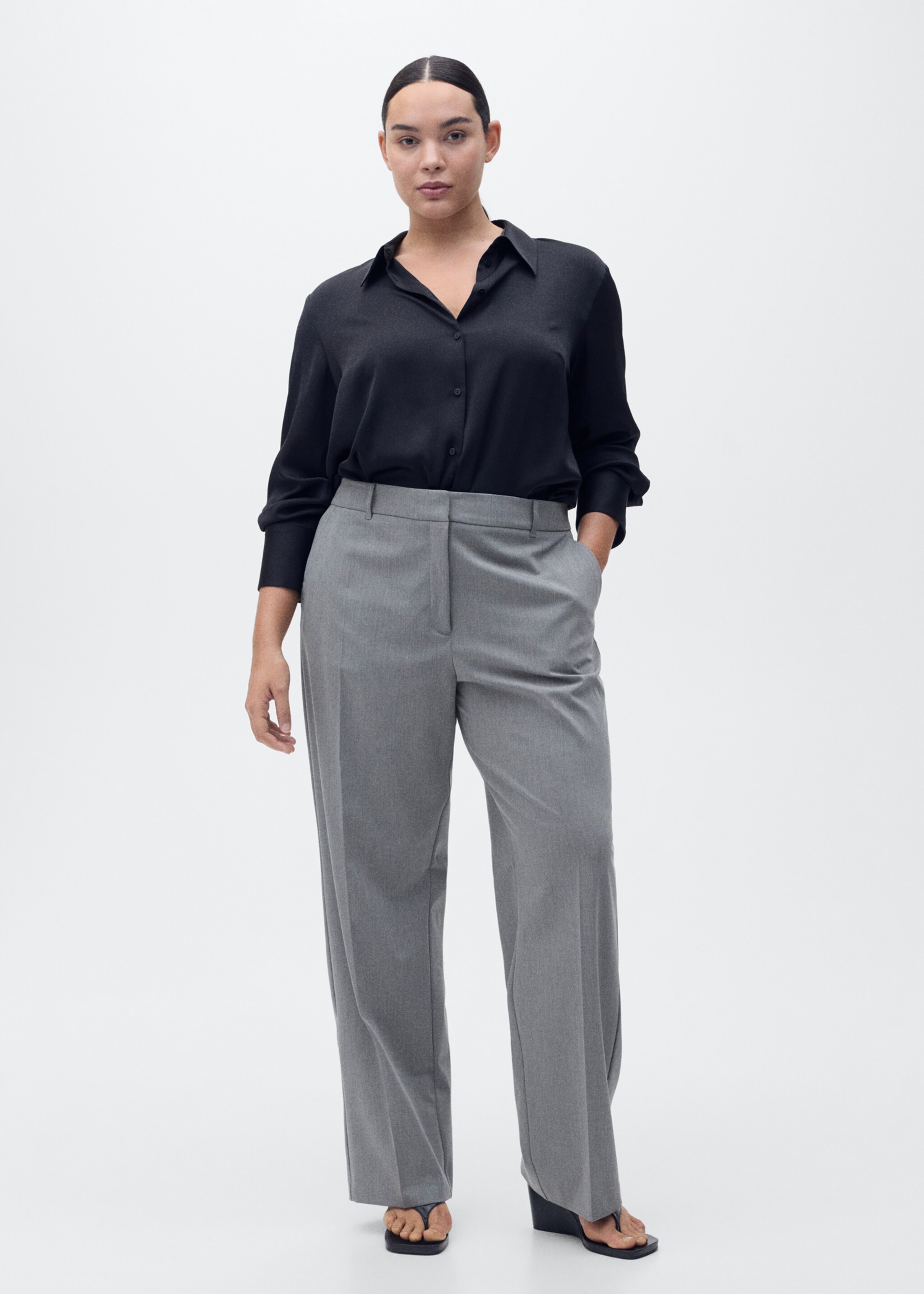 Straight mid-rise trousers - Details of the article 3, Grey. Ref: 87064800-00.