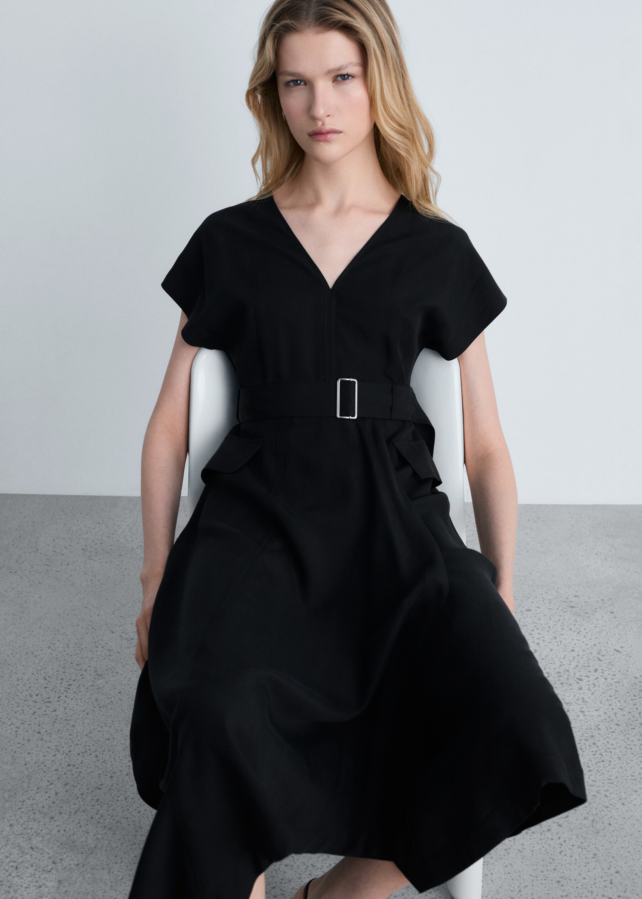 Asymmetrical dress with belt - Details of the article 2, Black. Ref: 87064801-00.
