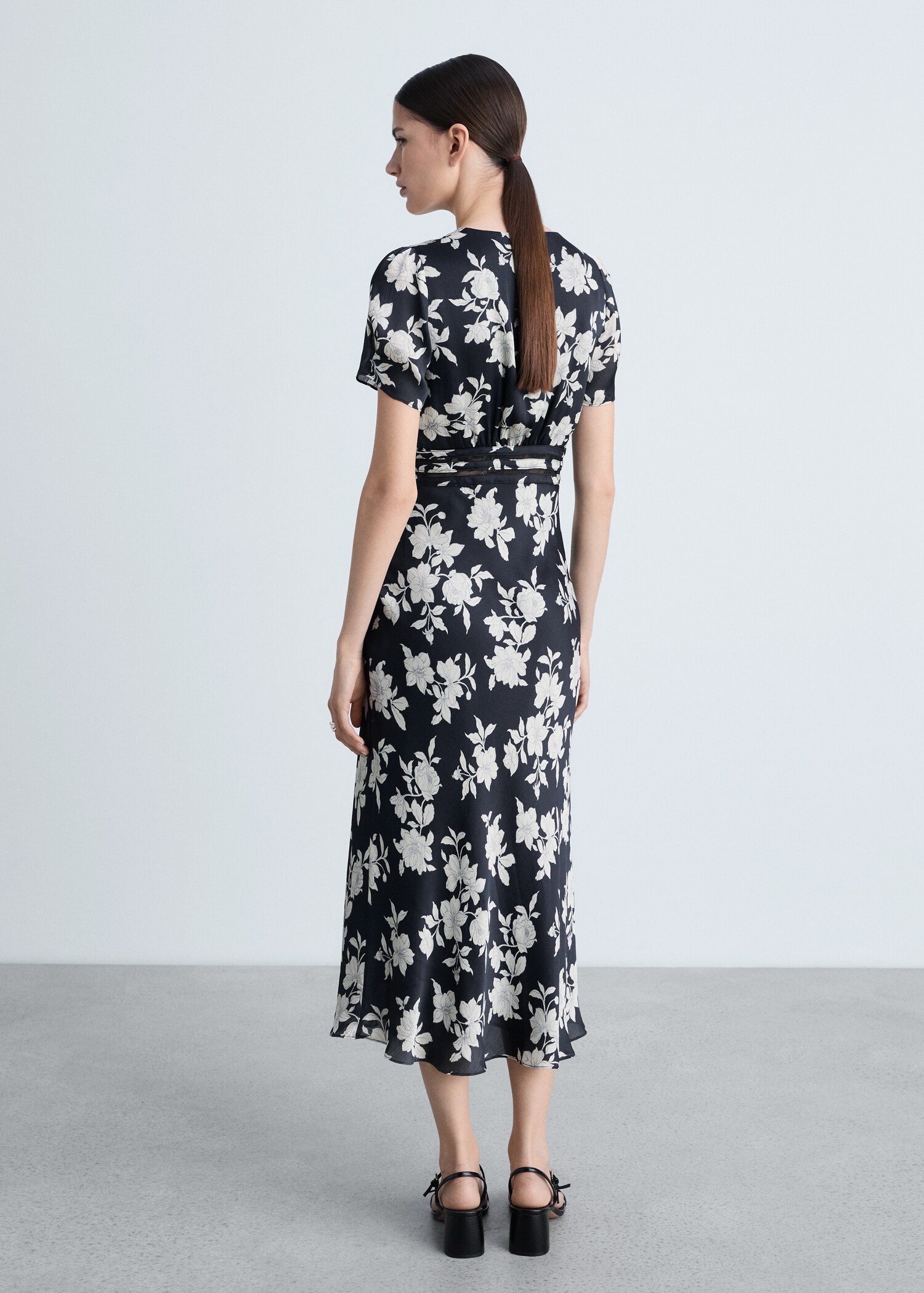 Floral-print flared dress - Reverse of the article