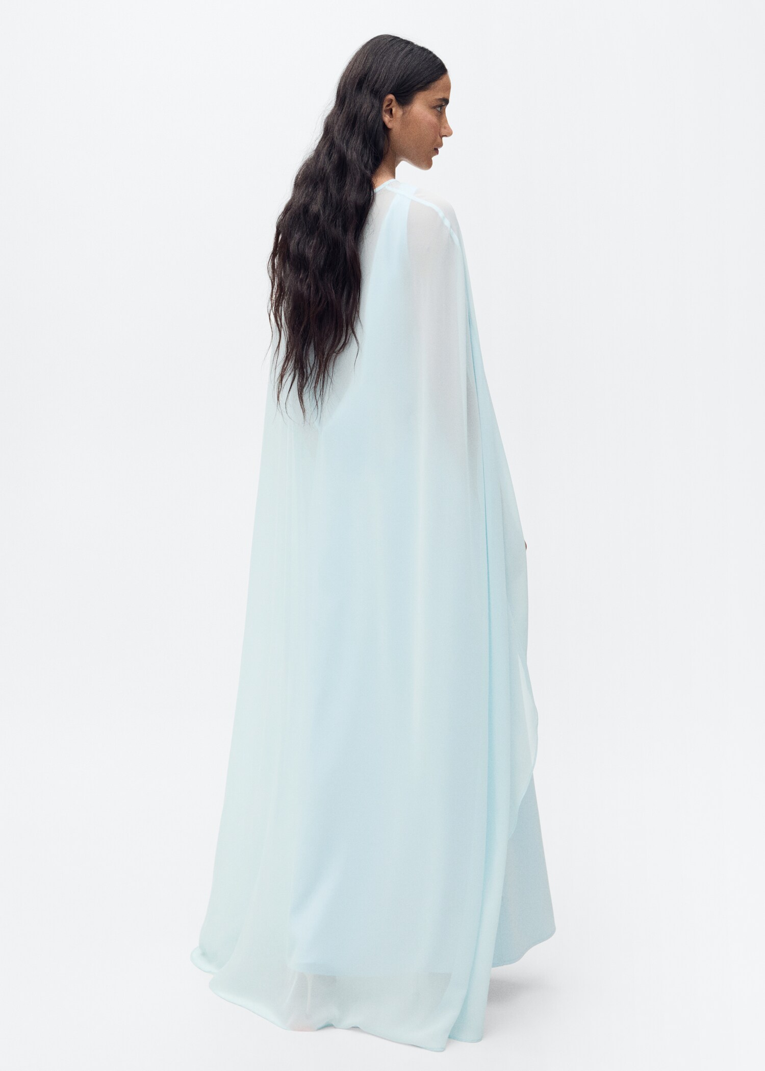 Long semi-transparent cape - Reverse of the article