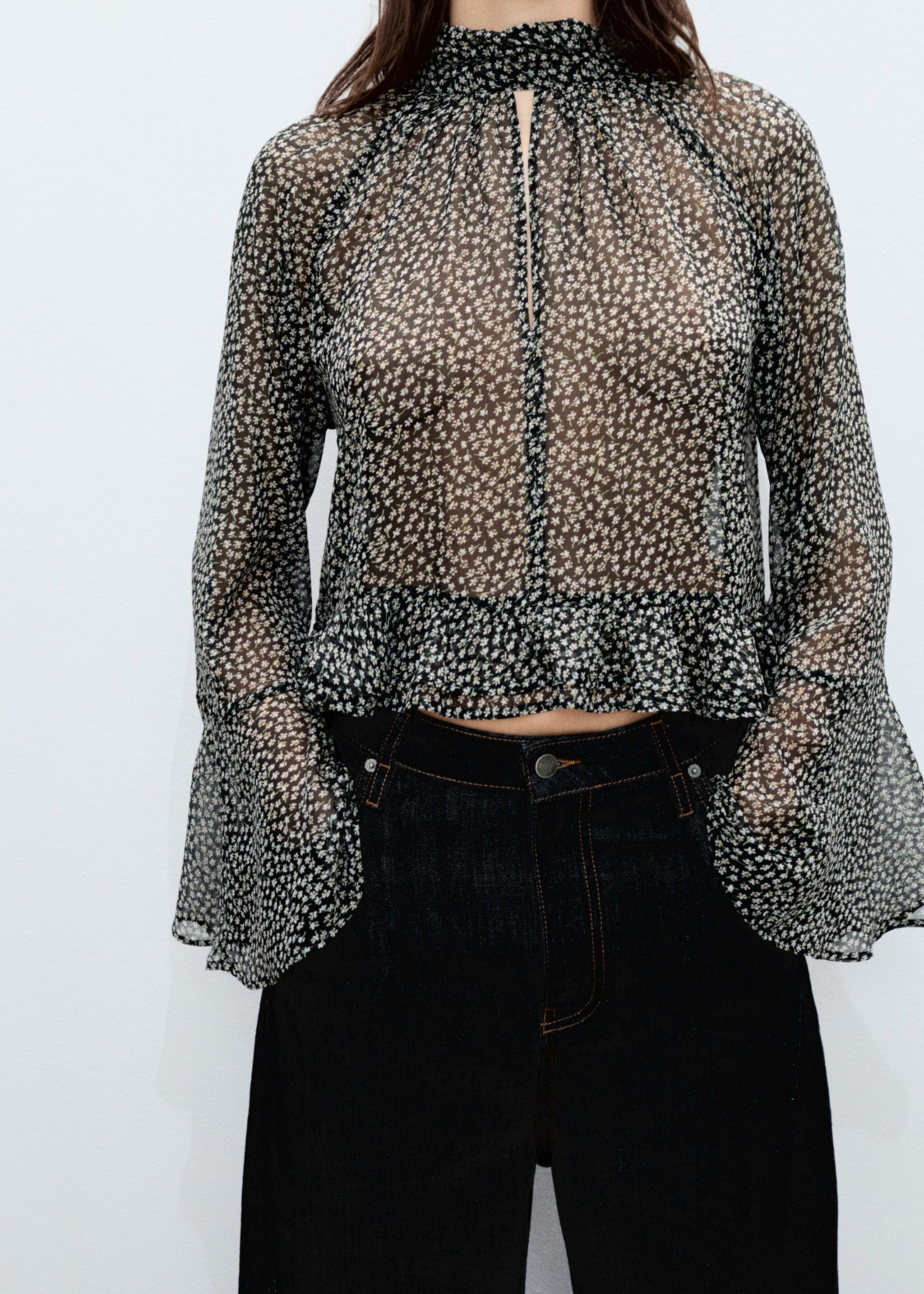 Floral-print blouse with ruffles - Details of the article 6, Black. Ref: 87065739-00.