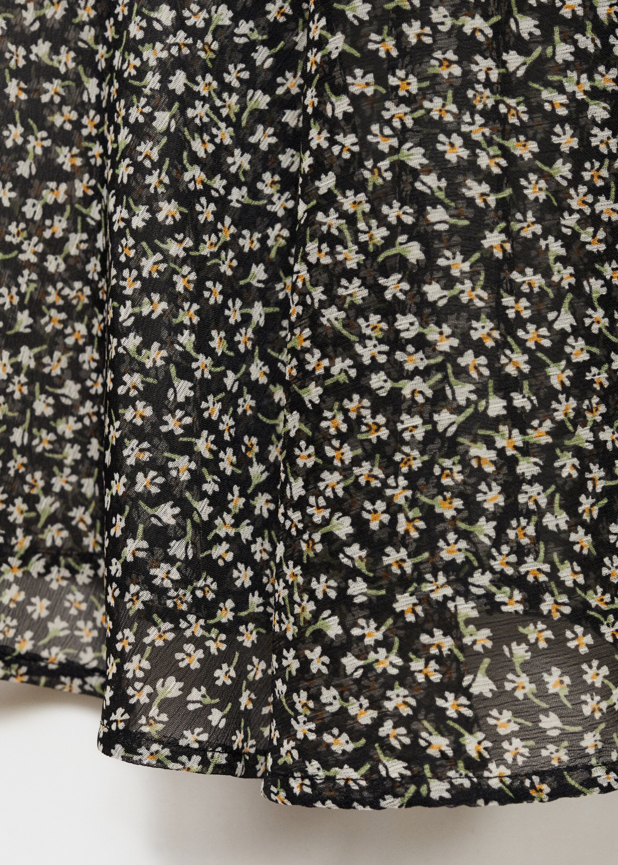 Floral-print blouse with ruffles - Details of the article 8, Black. Ref: 87065739-00.