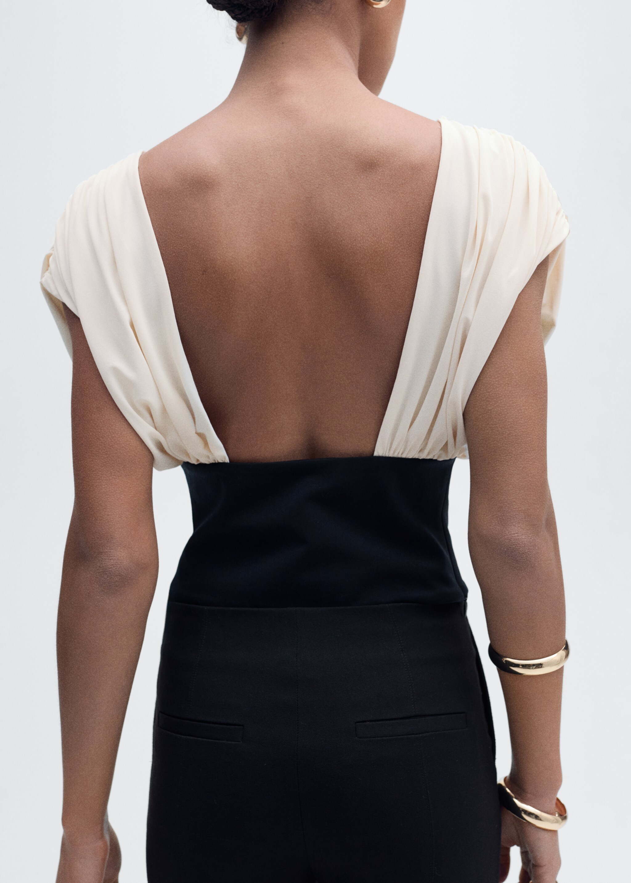 Combined draped top - Details of the article 6, Ecru. Ref: 87065758-00.