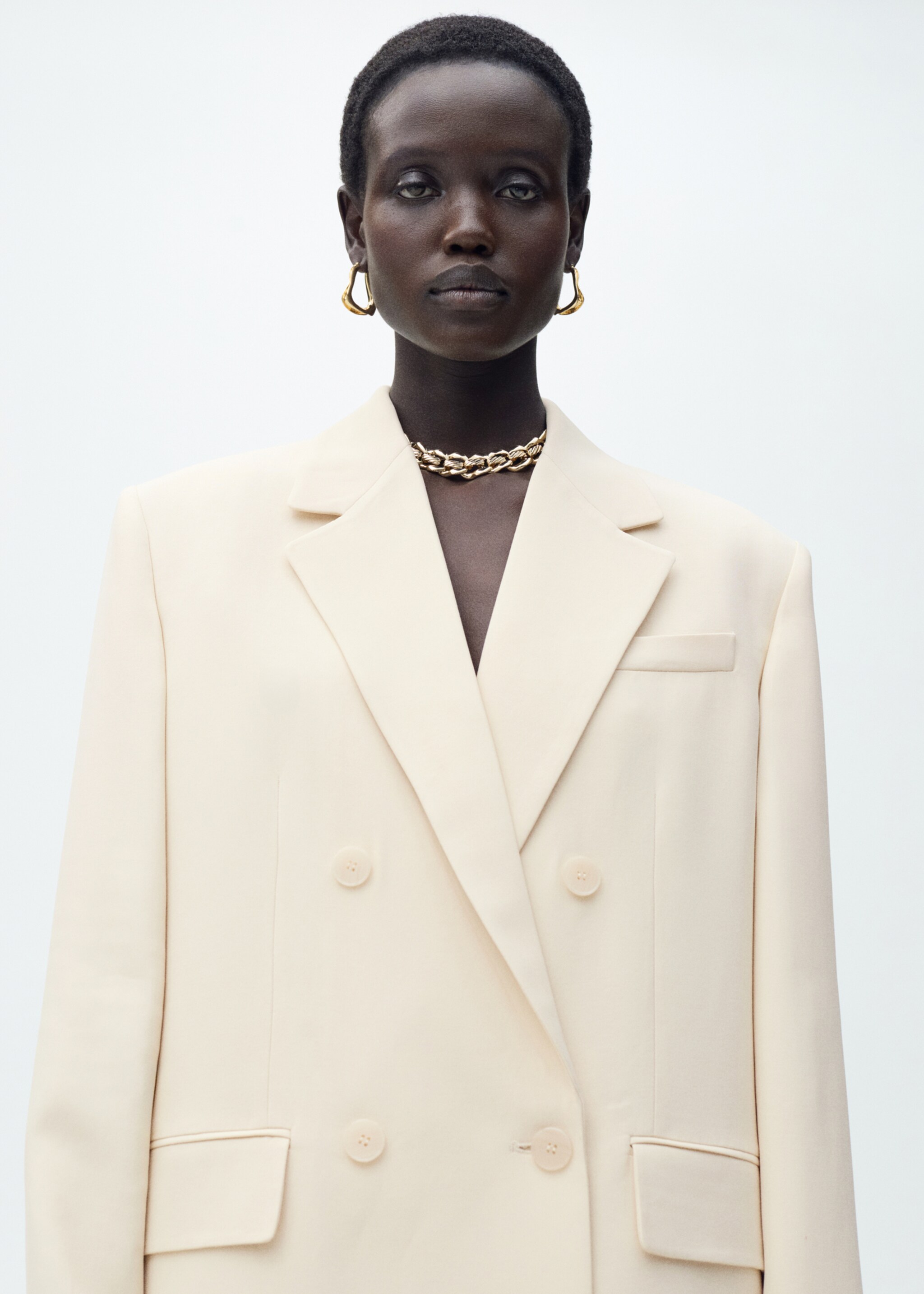 Doppelreihiger Blazer-Anzug - Mittlere Ansicht, Vanille. Ref: 87065768-00.