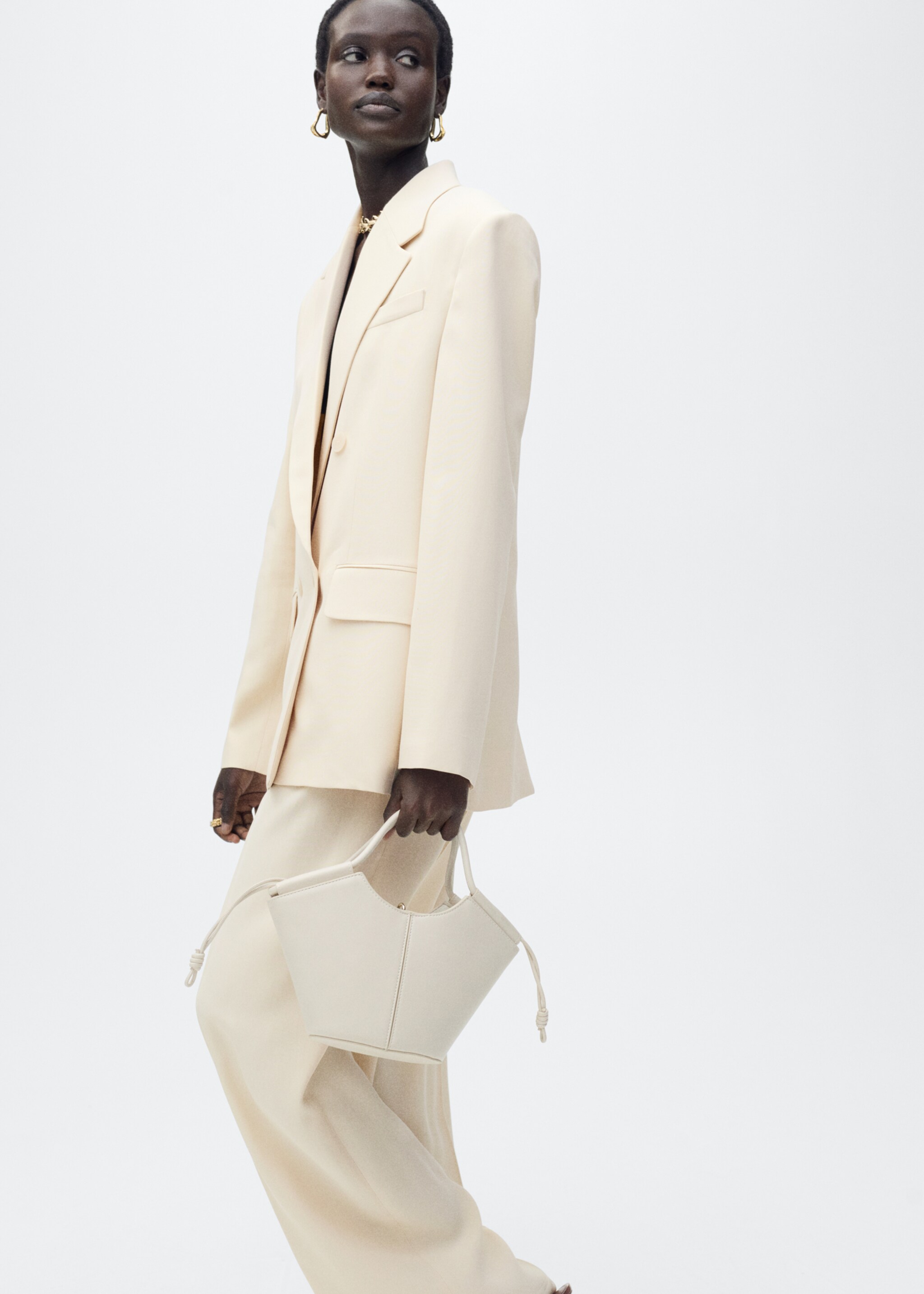 Doppelreihiger Blazer-Anzug - Detail des Artikels 1, Vanille. Ref: 87065768-00.