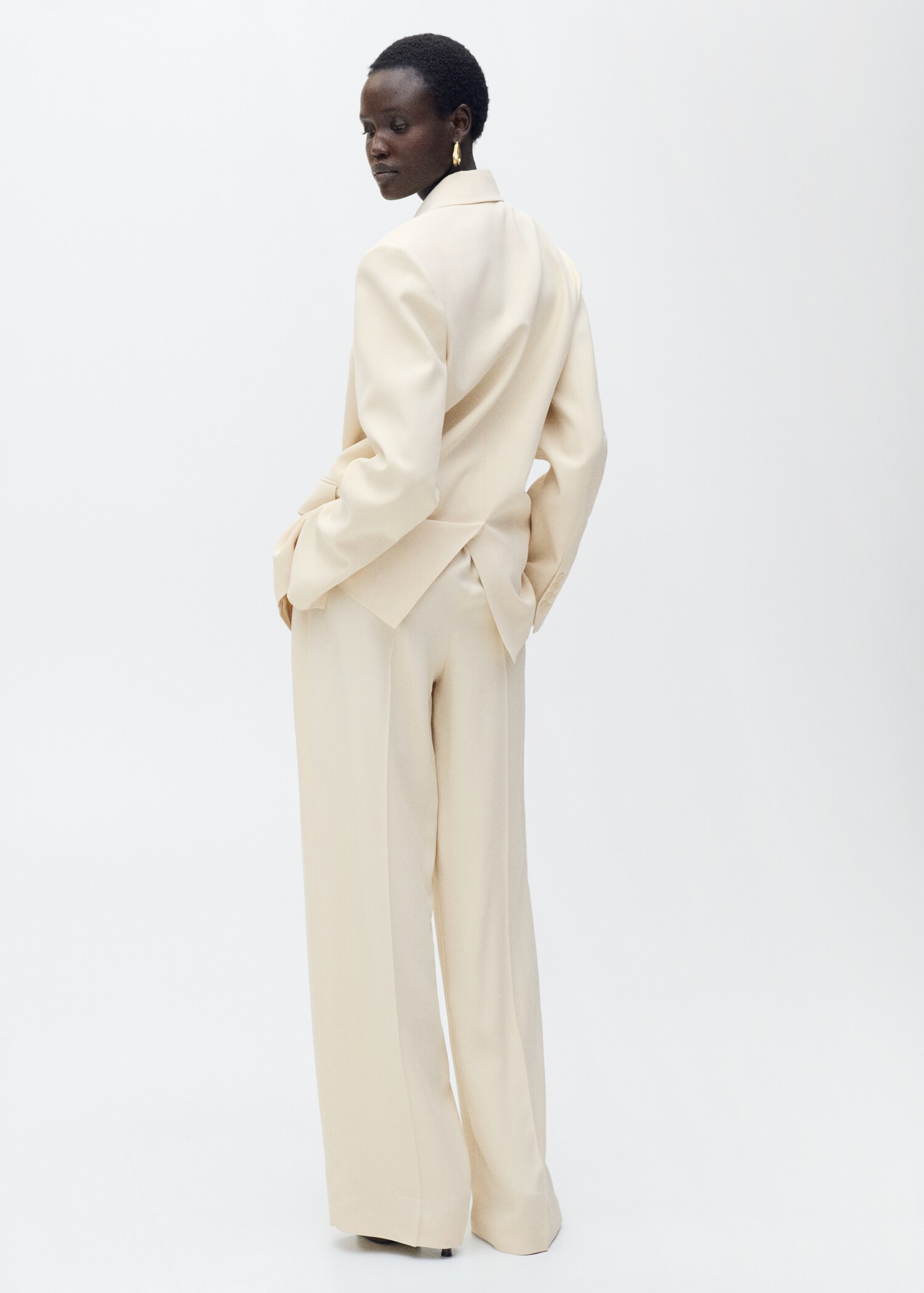 Doppelreihiger Blazer-Anzug - Rückseite des Artikels