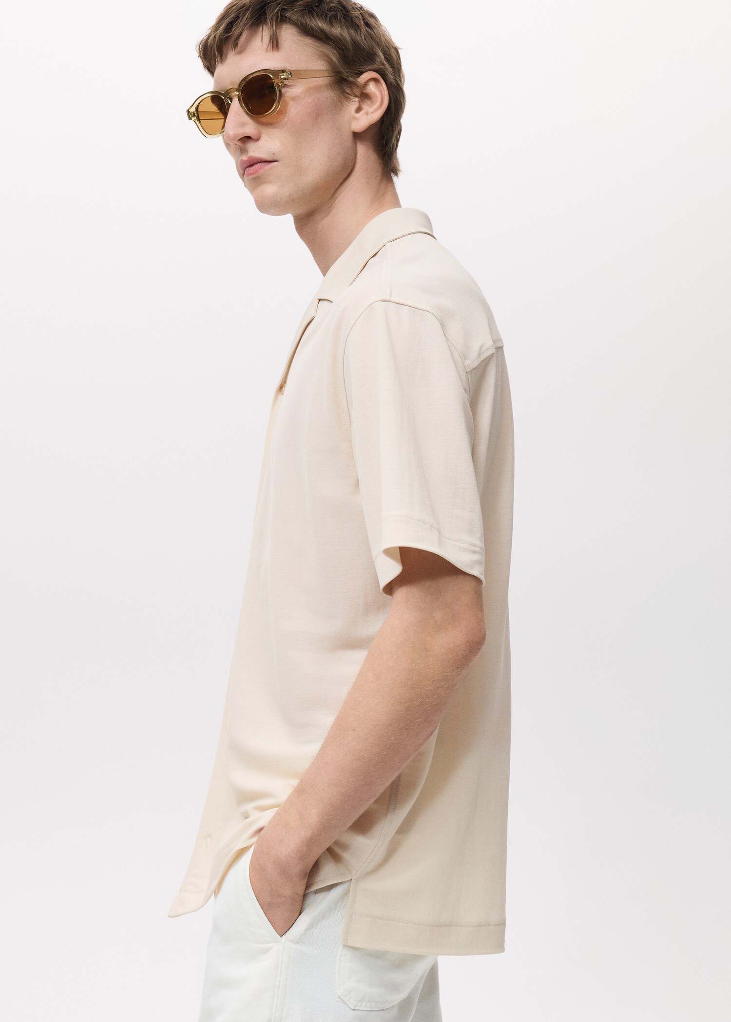 Modal shirt with bowling collar - Details of the article 2