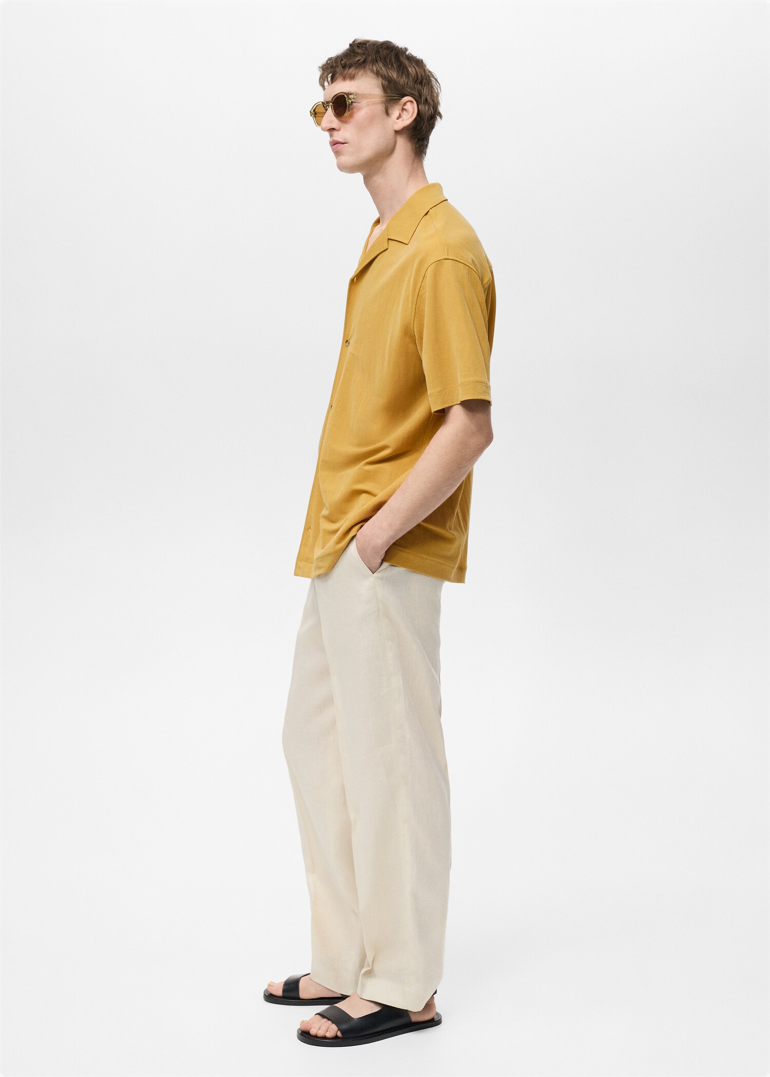 Modal shirt with bowling collar - Details of the article 1