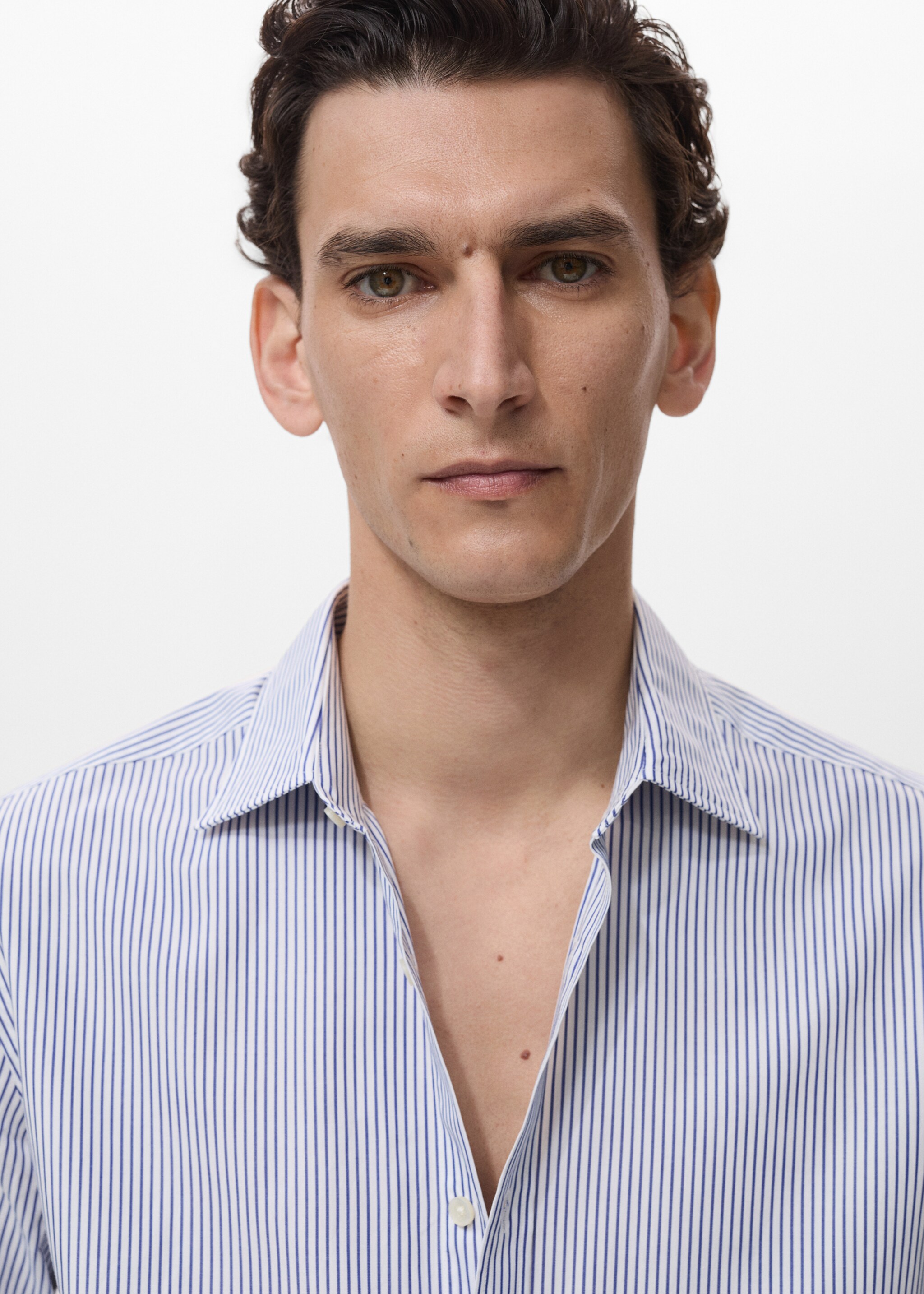 100% cotton slim-fit striped shirt - Details of the article 1, Blue. Ref: 87065937-00.