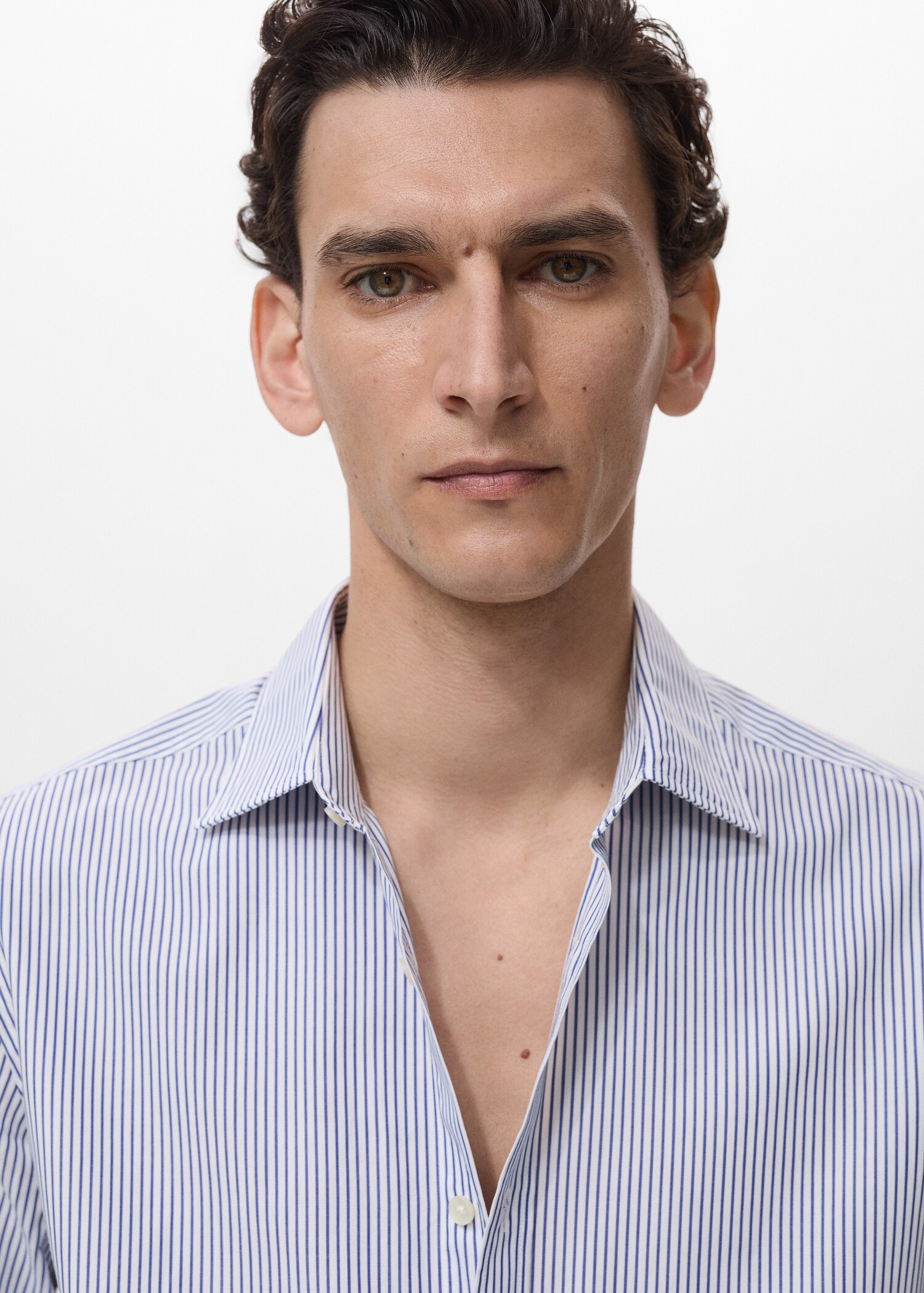 100% cotton slim-fit striped shirt - Details of the article 1