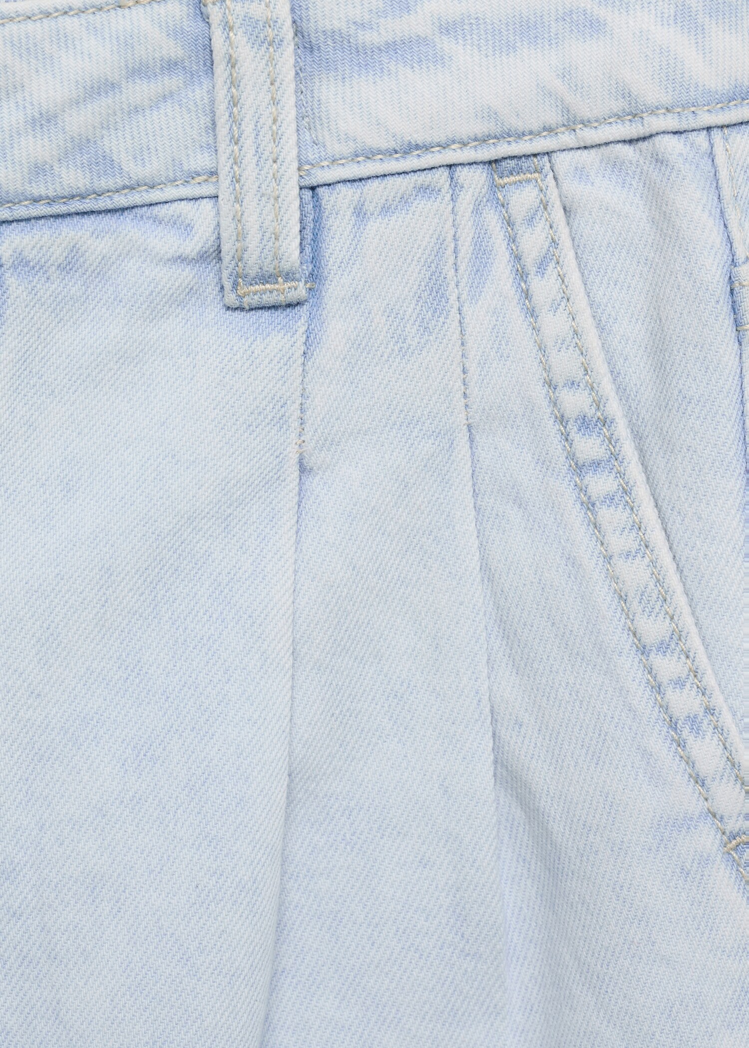 Straight-fit jeans with pleat detail - Details of the article 0