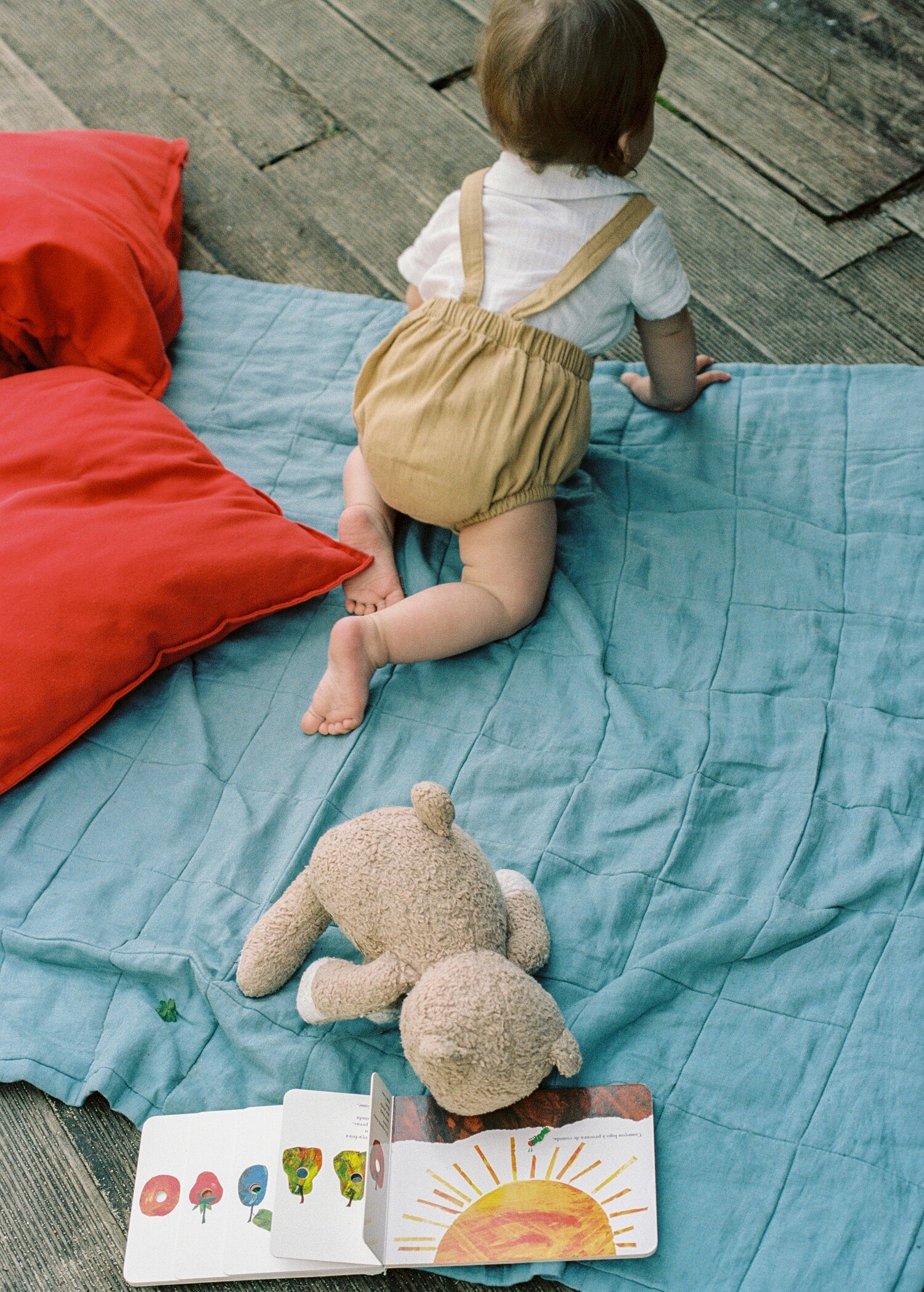 Linen and cotton playsuit - Details of the article 5