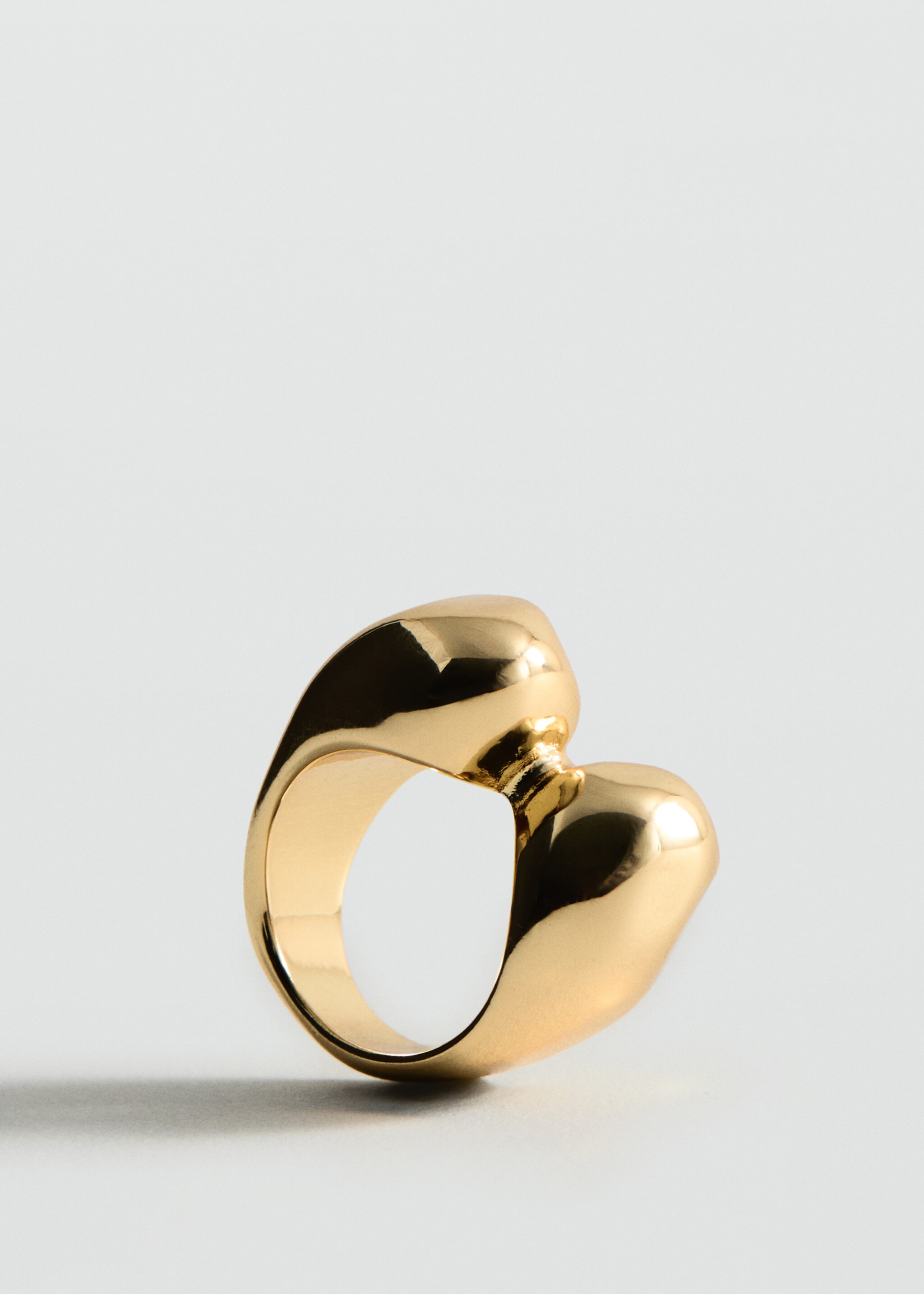 Volume textured ring - Medium plane, Gold. Ref: 87065957-00.