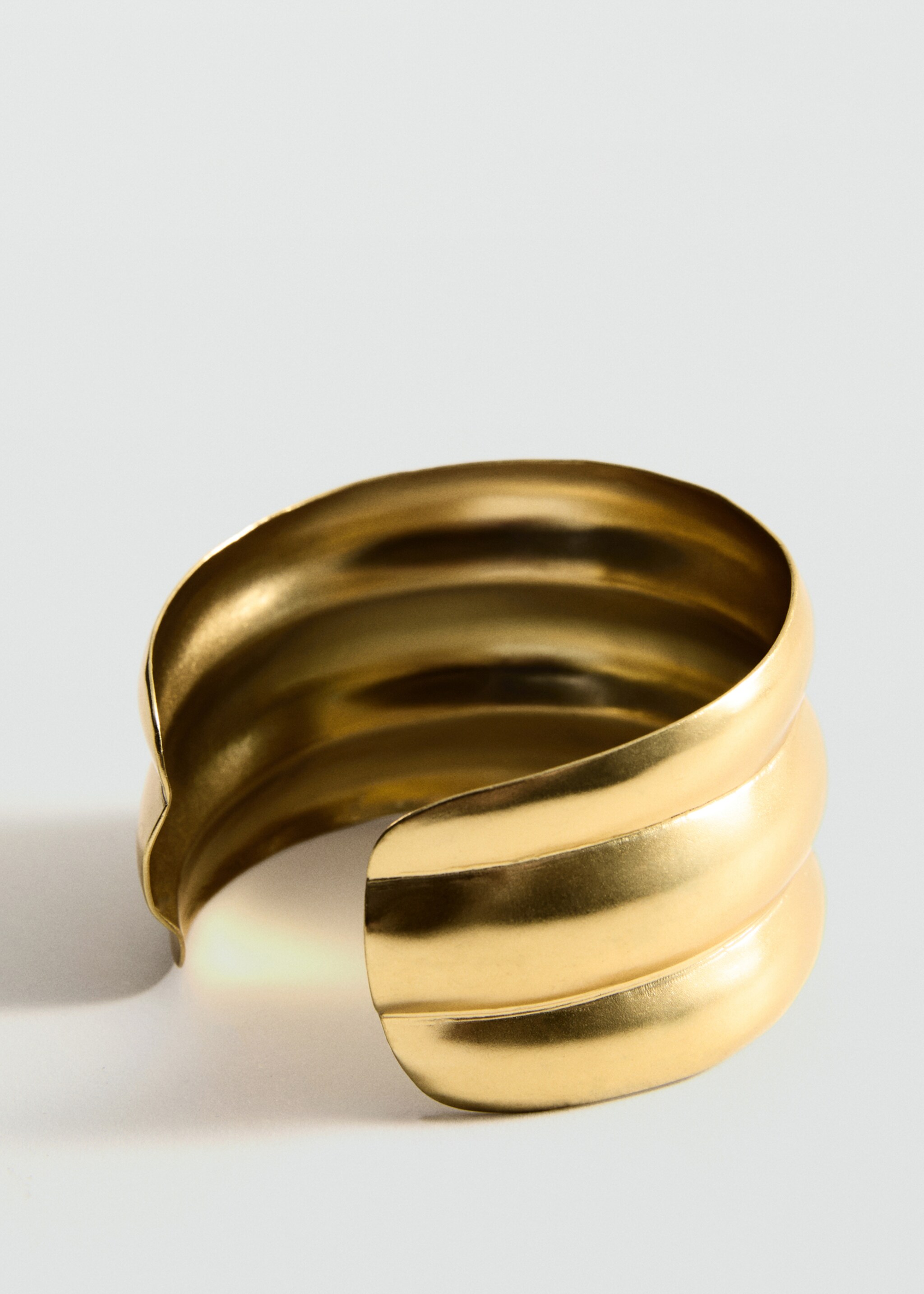 Armreif mit Relief - Detail des Artikels 1, Gold. Ref: 87065970-00.