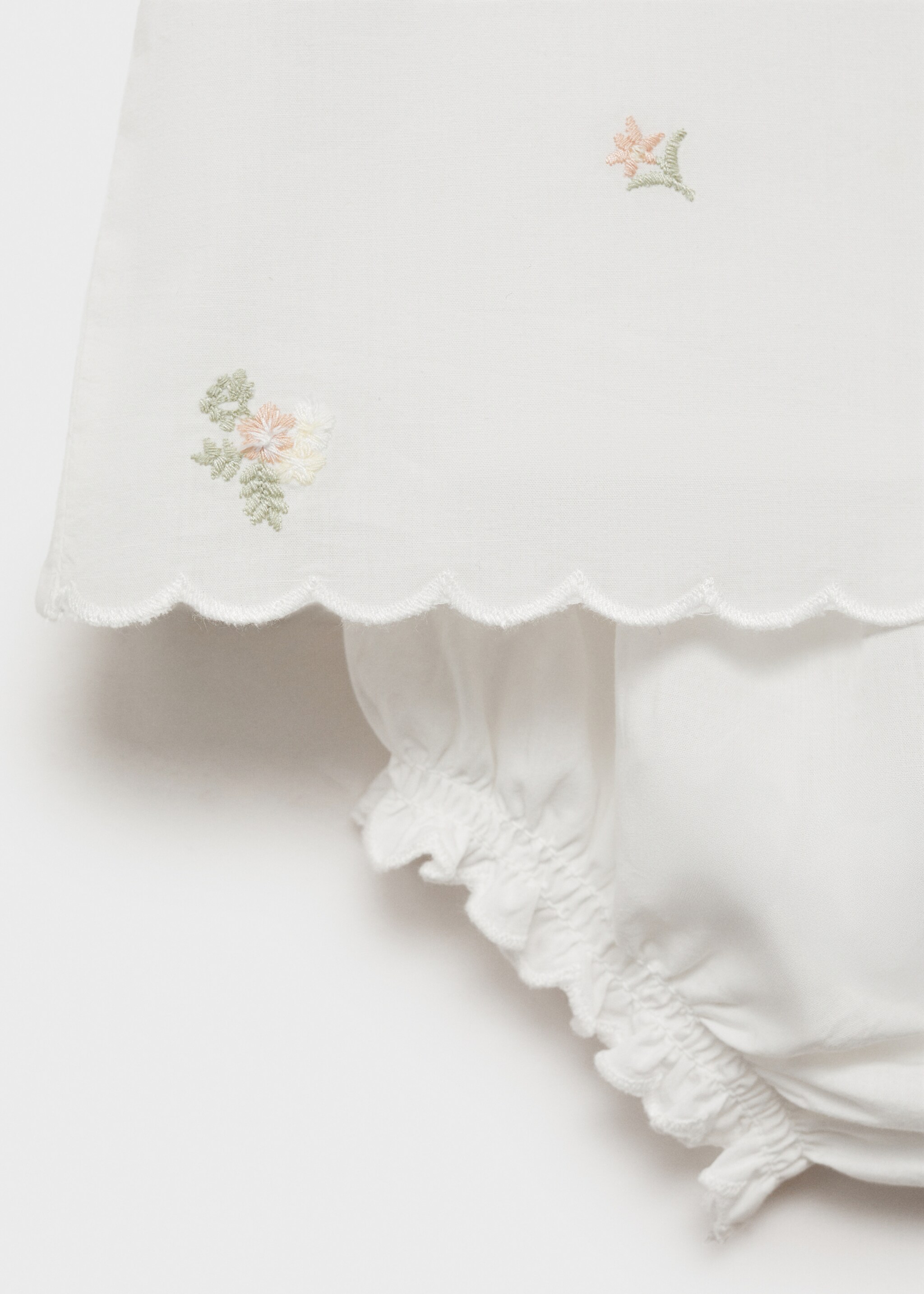 Dress and frog with embroidered details - Details of the article 0, Off White. Ref: 87065973-00.