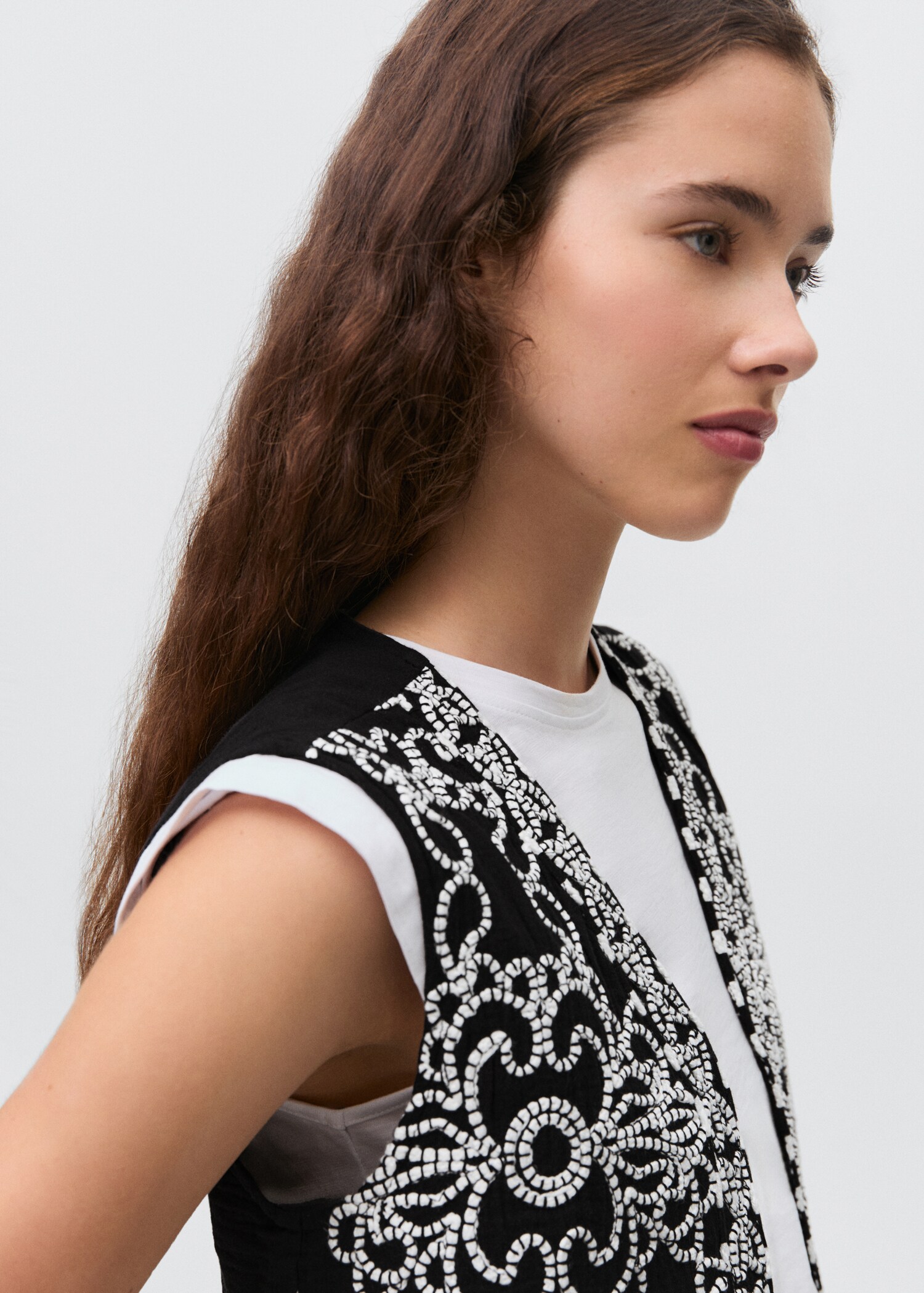 Gilet brodé - Détail de l'article 1