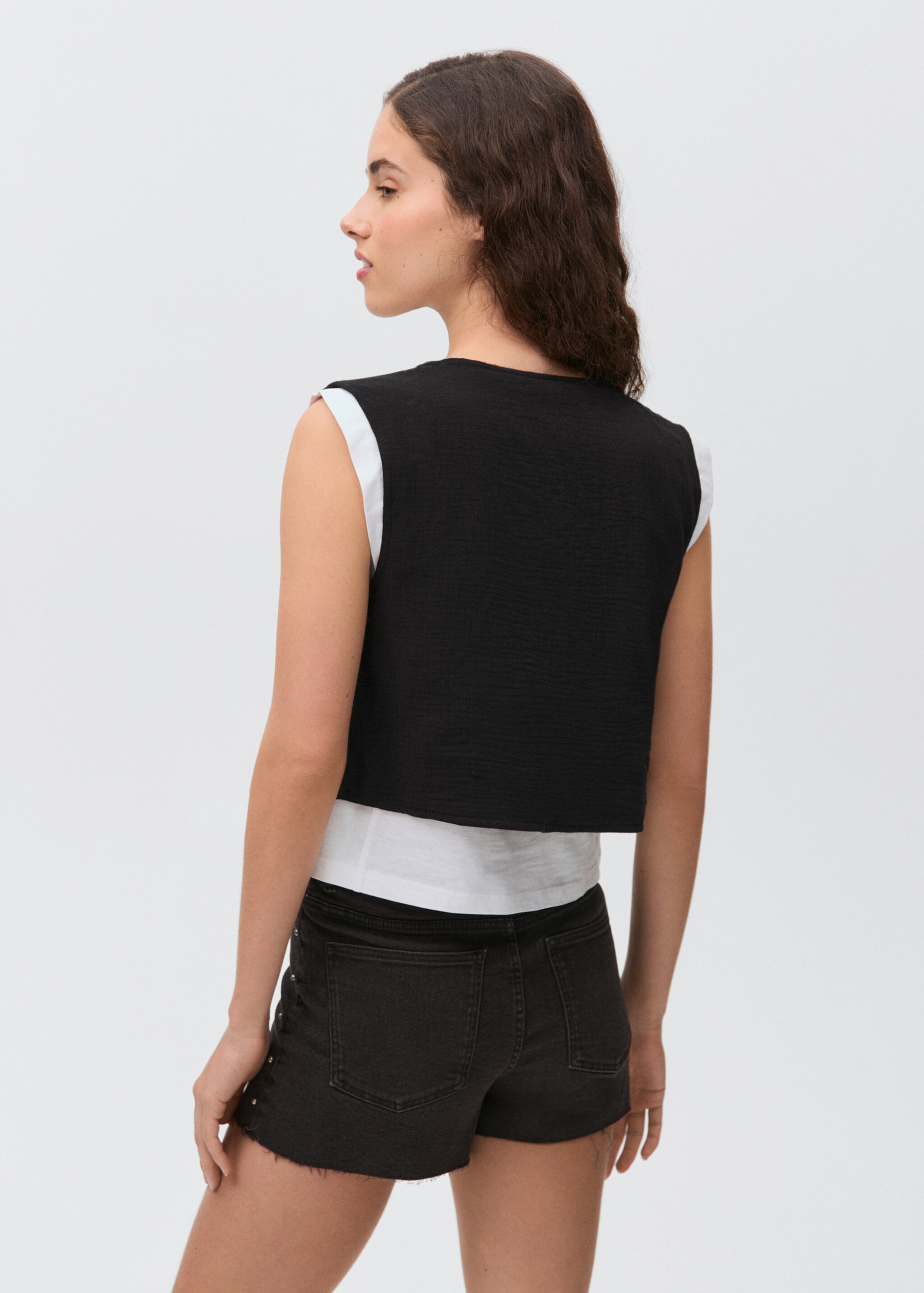 Gilet brodé - Verso de l’article, Blanc cassé. Ref: 87066355-00.