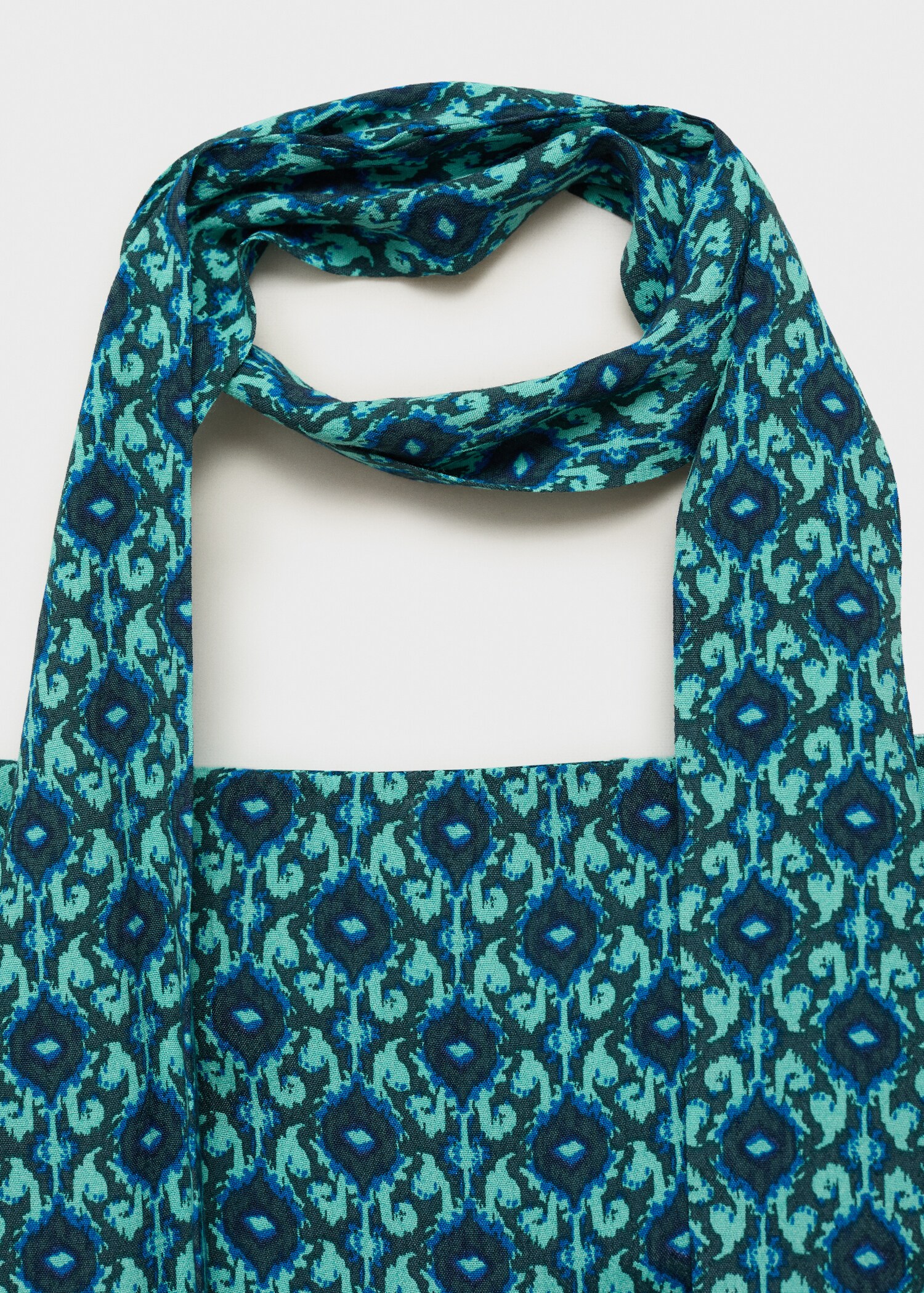 Printed jumpsuit with bow - Details of the article 8