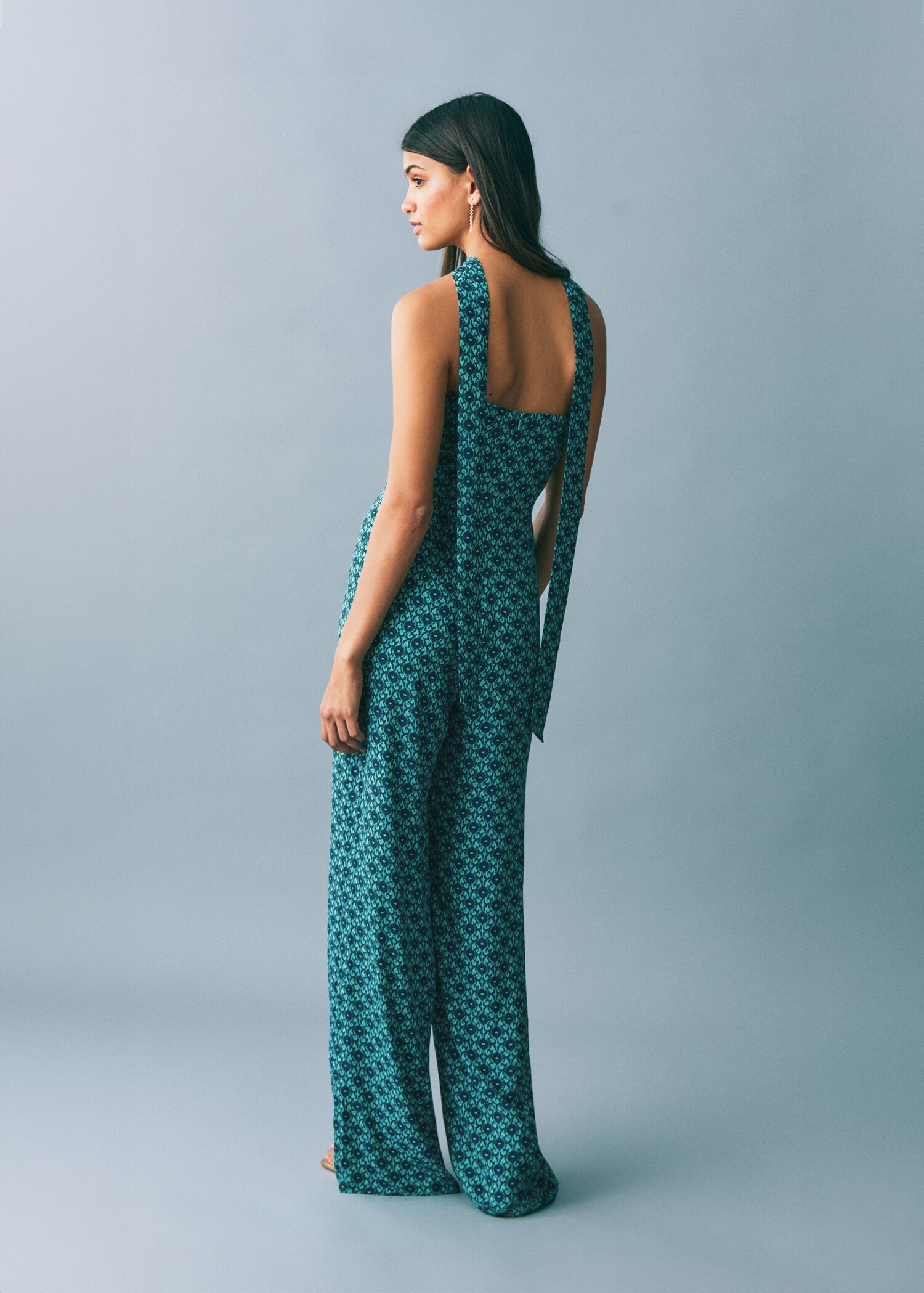 Printed jumpsuit with bow - Reverse of the article