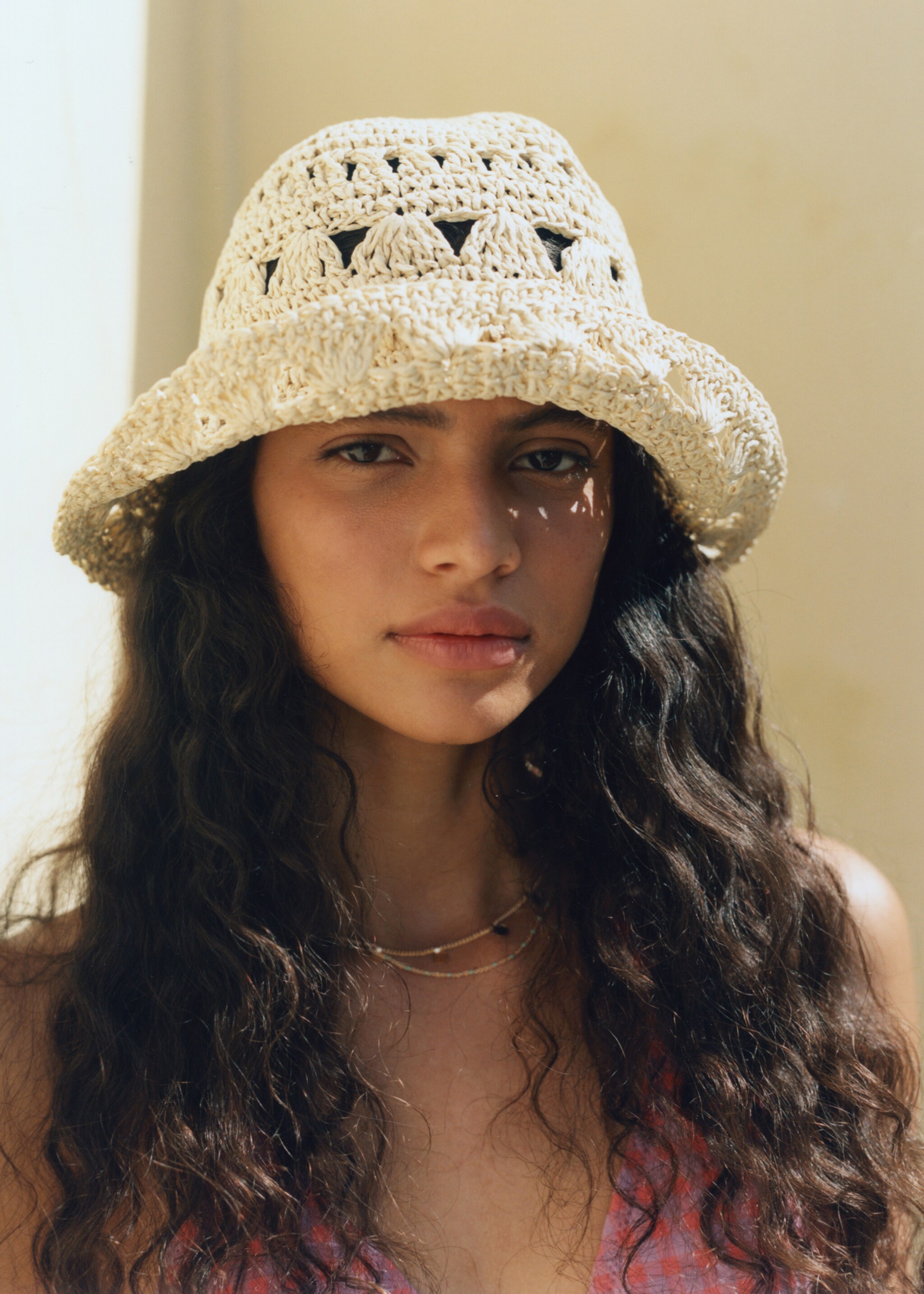 Sombrero bucket paja - Detalle del artículo 9, Arena. Ref: 87066358-00.