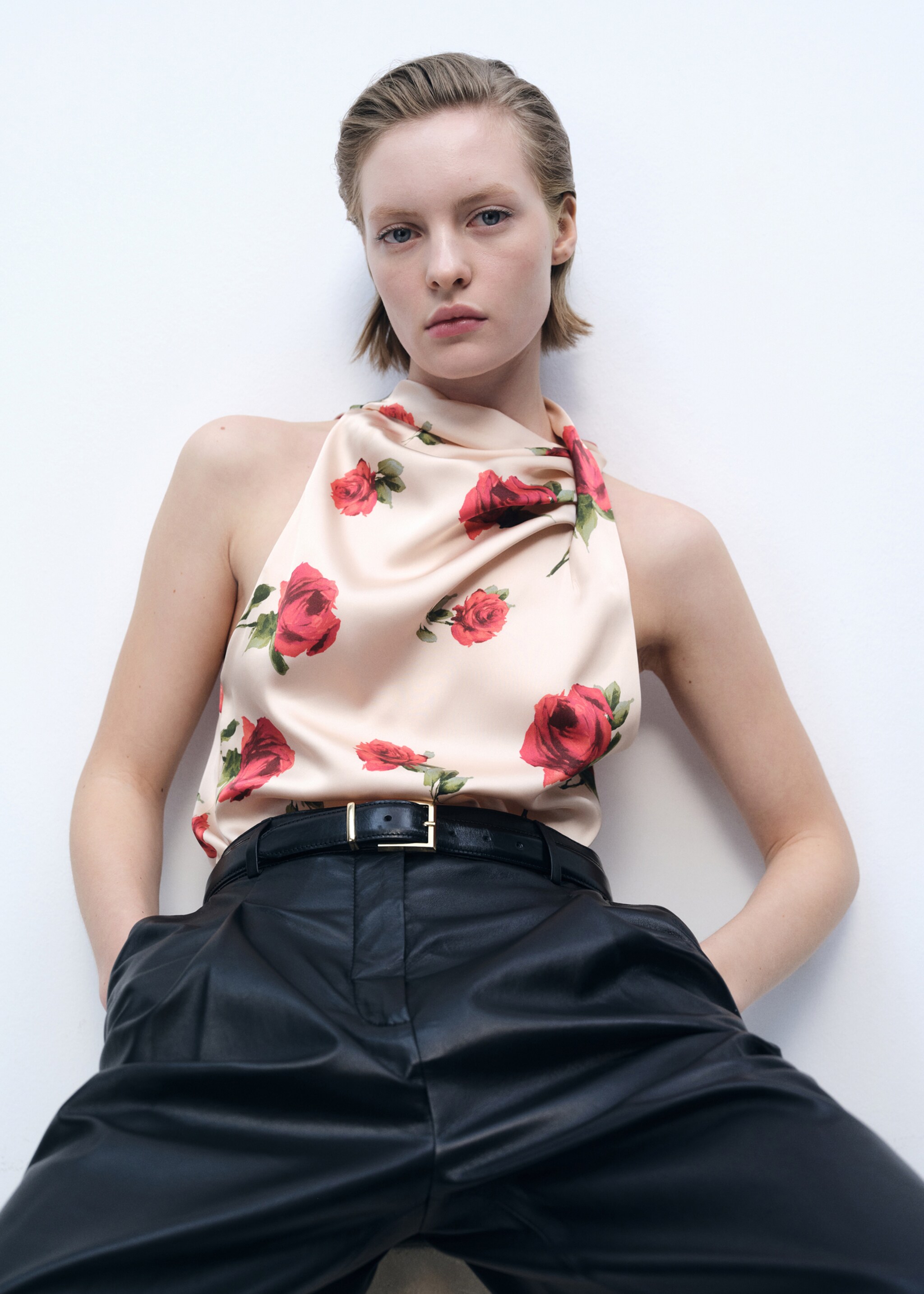 Floral satin blouse - Details of the article 2, Ecru. Ref: 87066372-00.