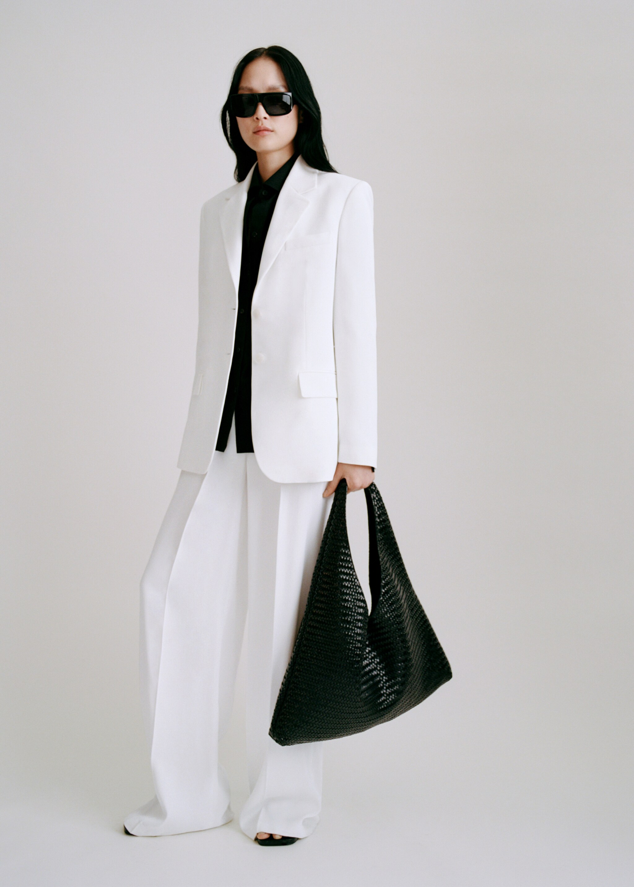 Straight button suit blazer - Details of the article 6, White. Ref: 87066373-00.