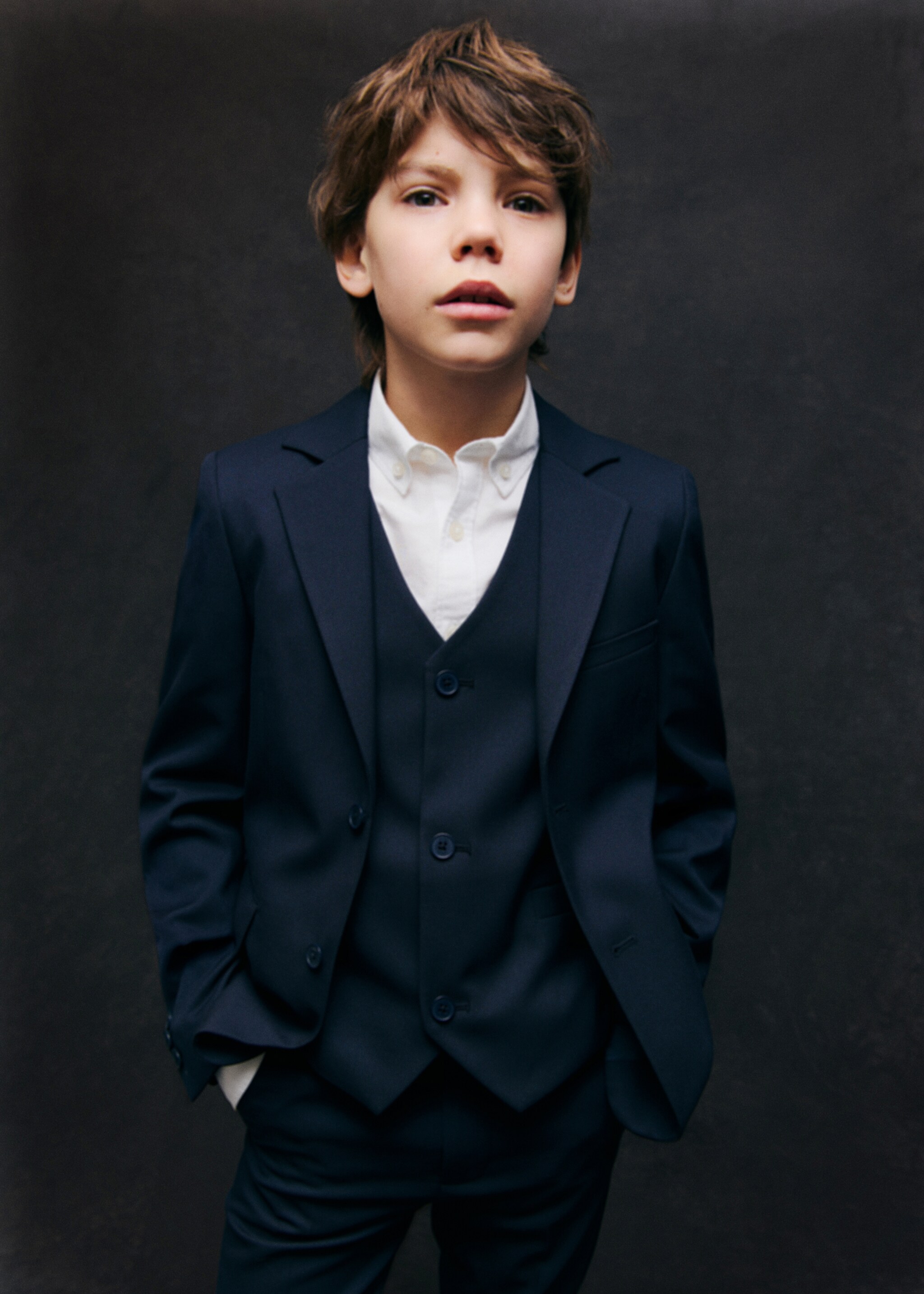 Gilet de costume slim fit - Détail de l'article 7, Bleu marine foncé. Ref: 87066709-00.